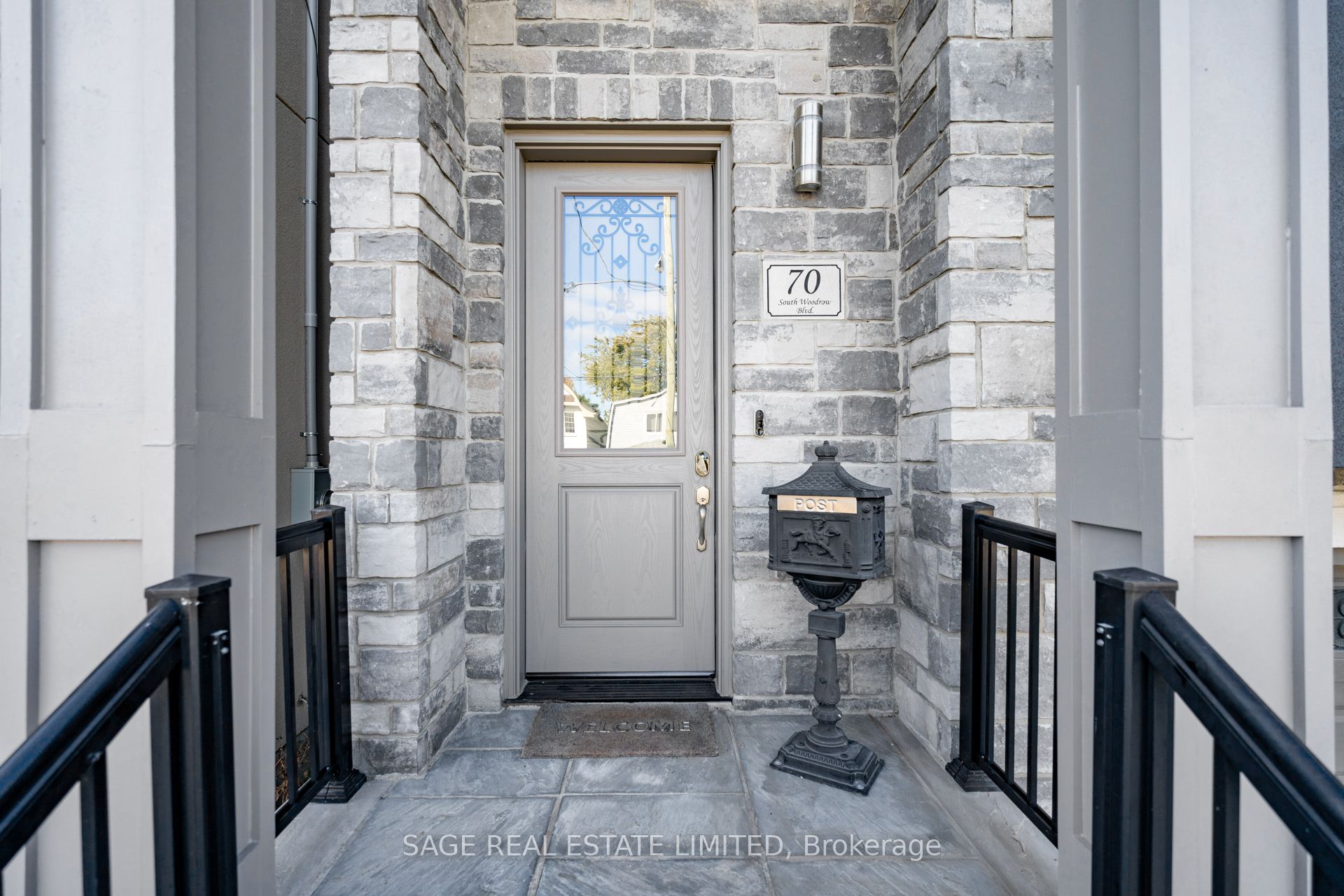 70 South Woodrow Boulevard, Toronto, ON M1N 3L6 photo 2