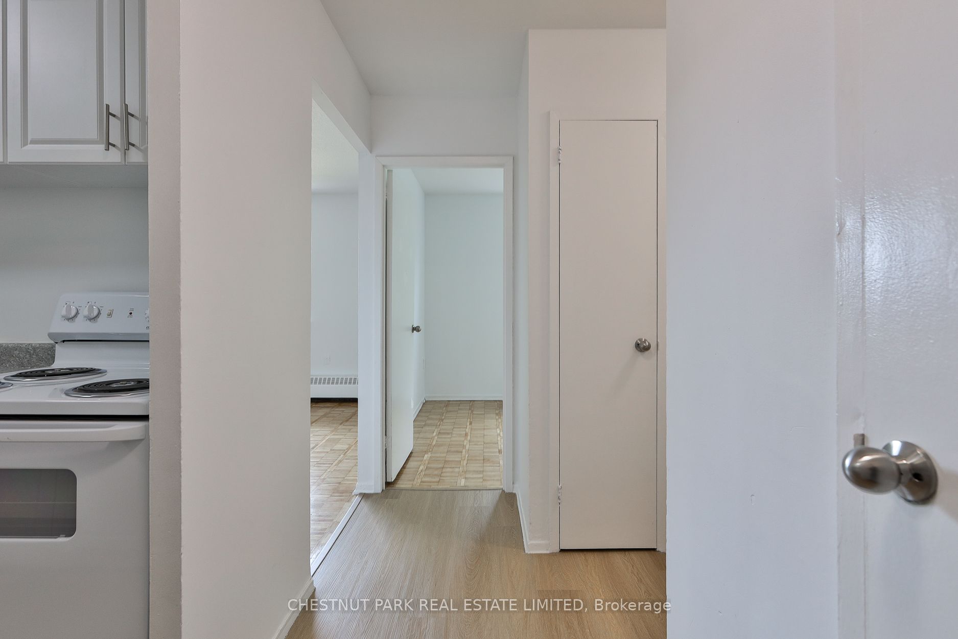 888 Glen Street 525, Oshawa, ON L1J 5Z4 photo 3