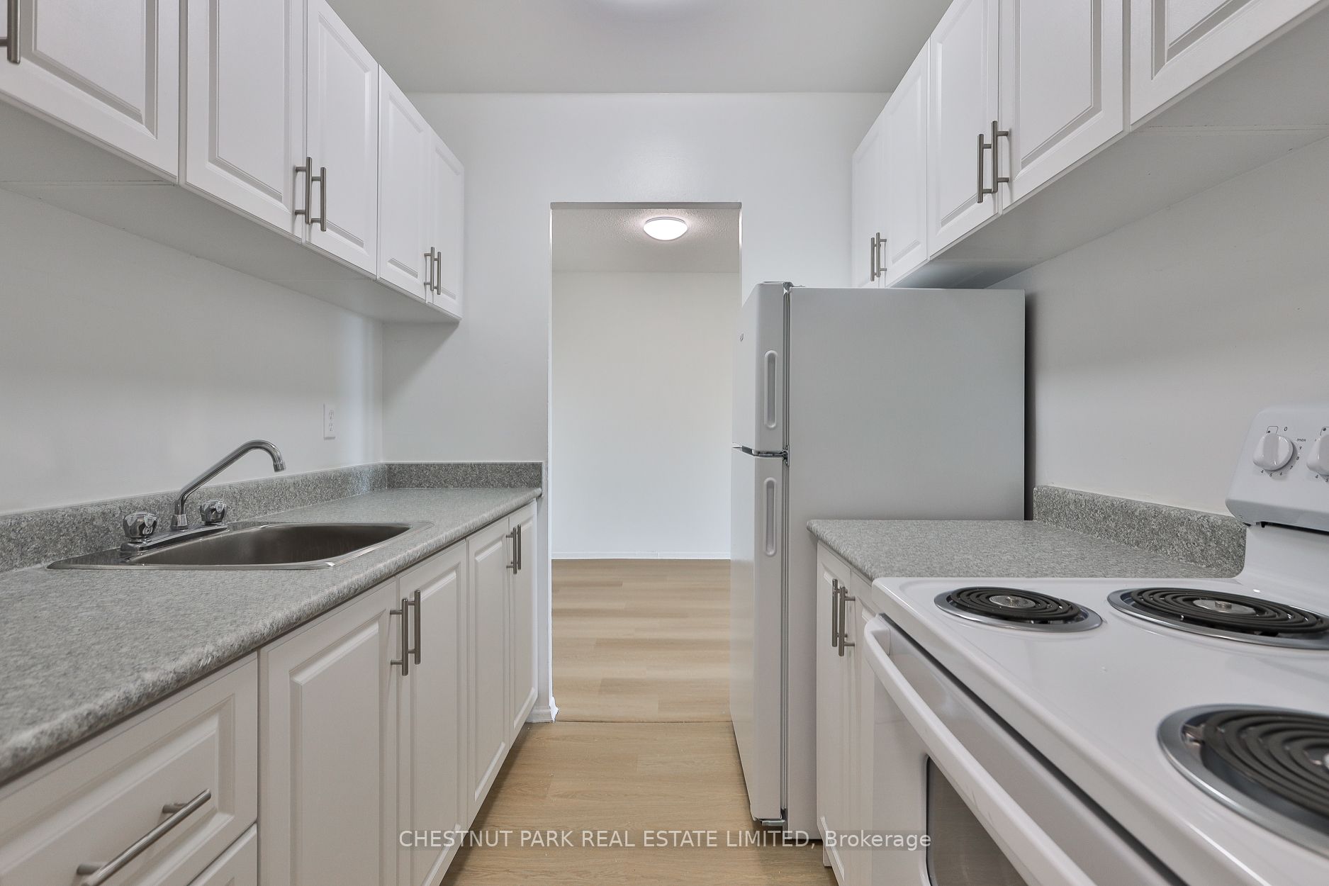 888 Glen Street 525, Oshawa, ON L1J 5Z4 photo 5
