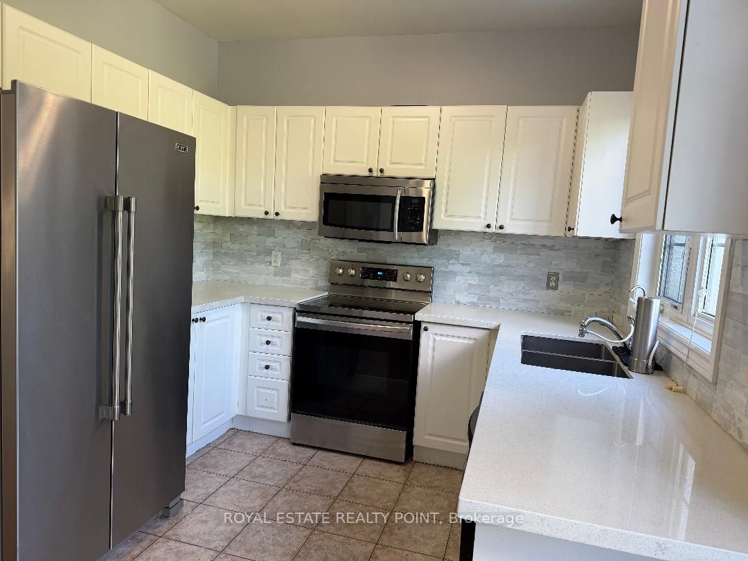 10 Wilkie Lane 135, Ajax, ON L1S 7S6 photo 2