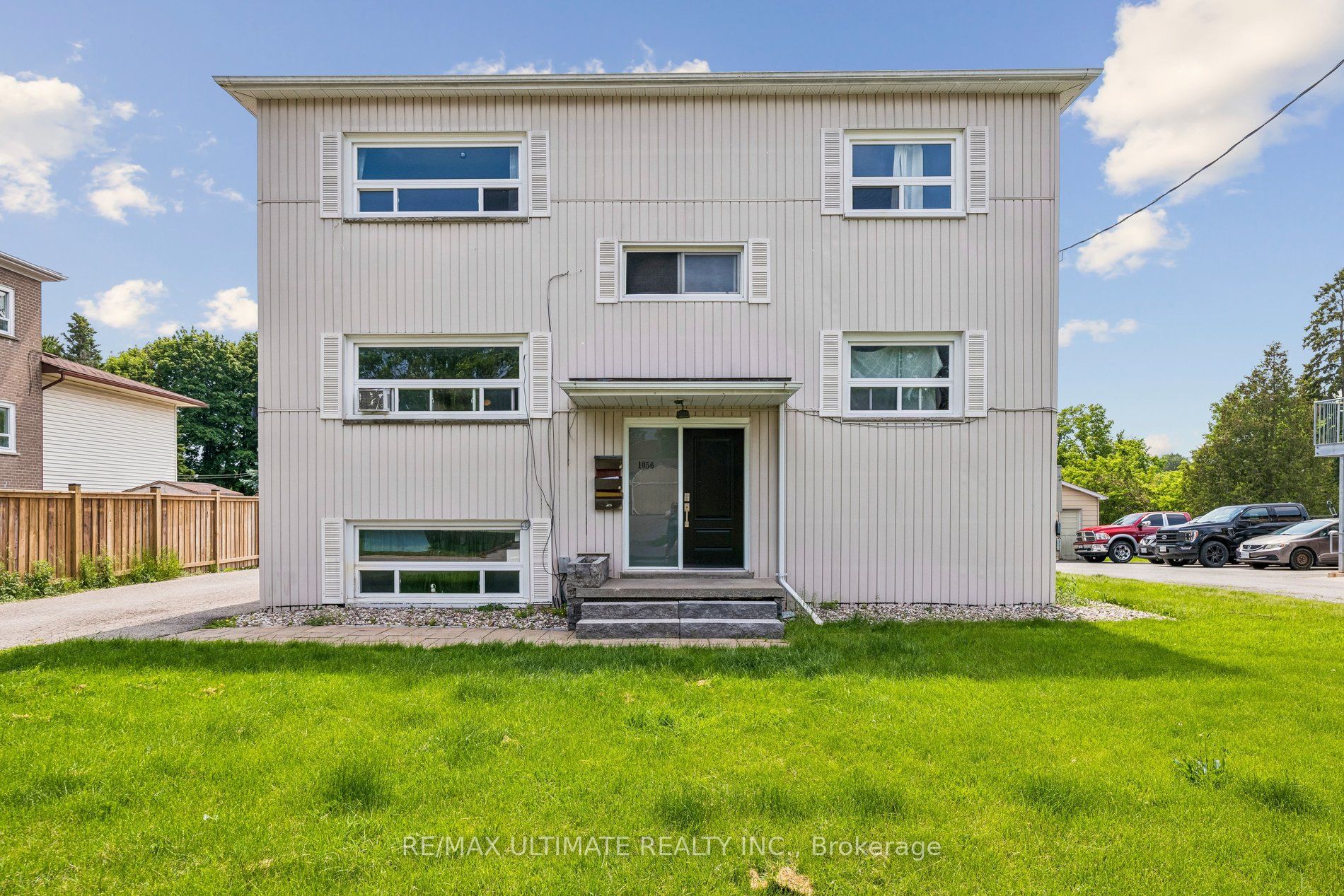 1056 Ravine Road, Oshawa, ON L1H 4C8 photo 2
