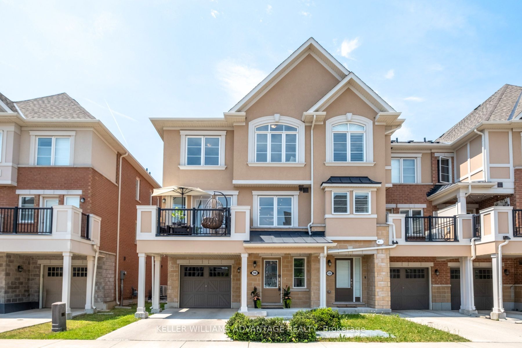98 Howe Avenue, Toronto, ON M1L 0J4 photo 3