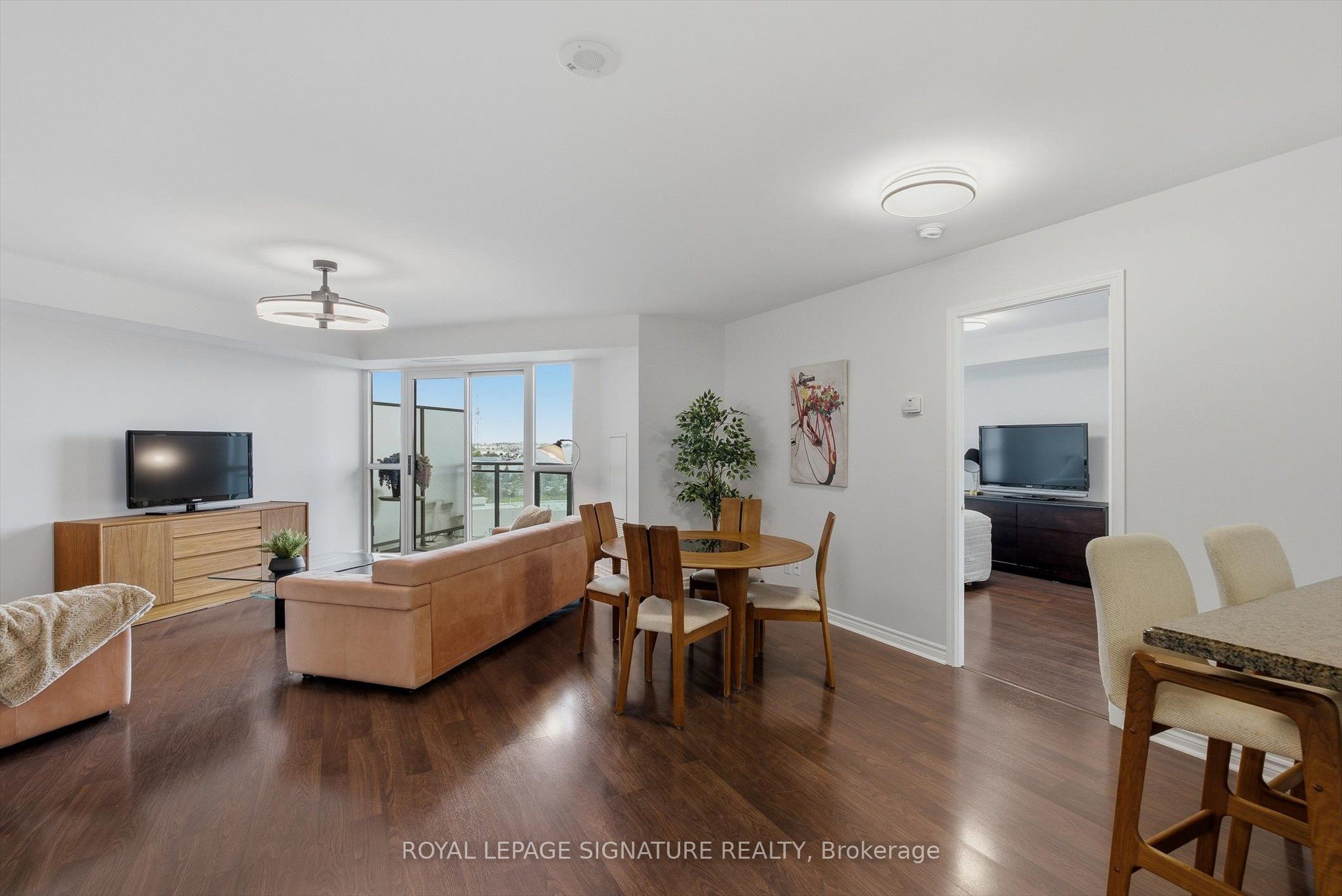 2020 McNicoll Avenue 701, Toronto, ON M1V 0B5 photo 4
