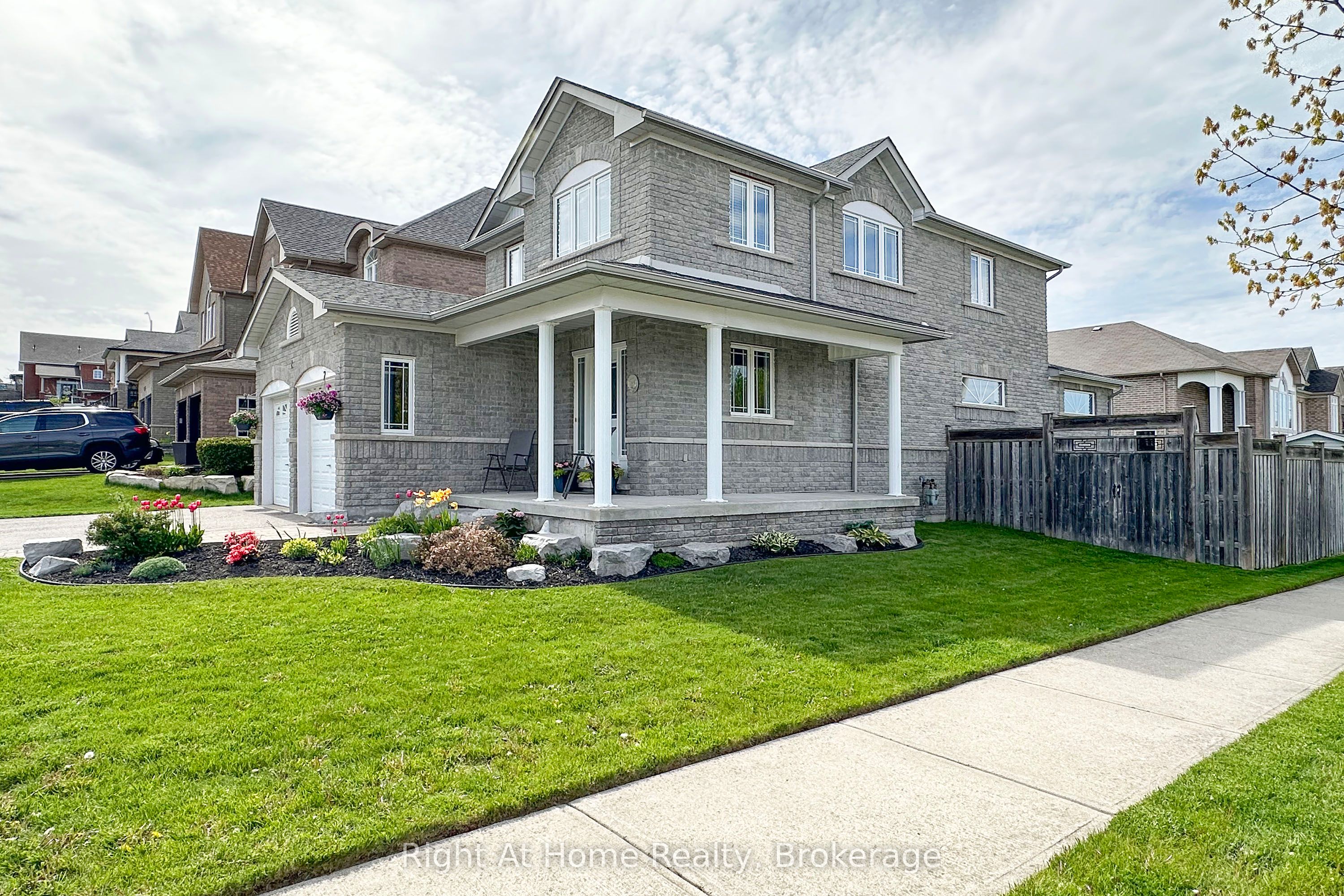 2 Cousins Street, Clarington, ON L1E 3K4 photo 3