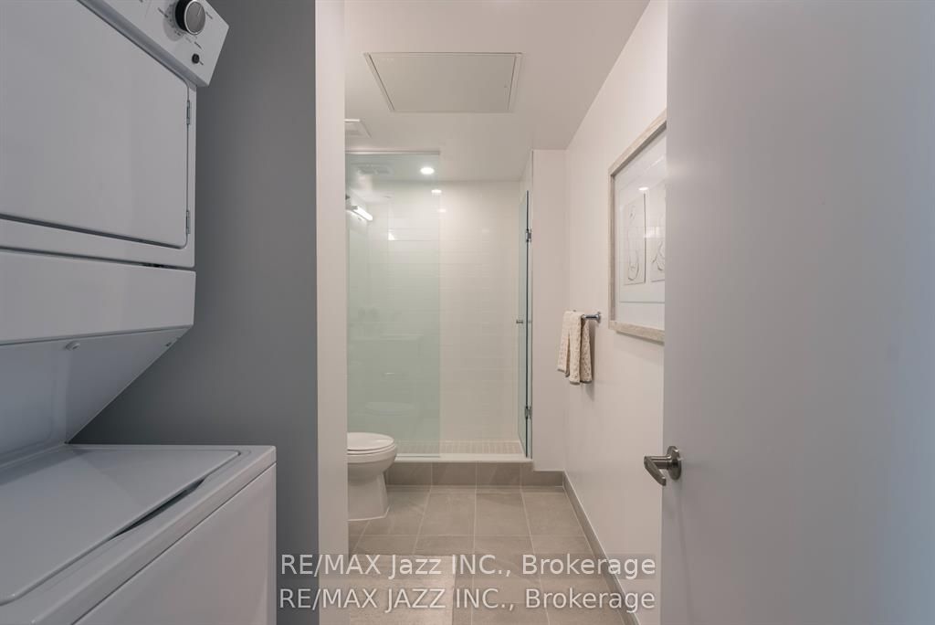 80 Bond Street E 1202, Oshawa, ON L1G 0E6 photo 4
