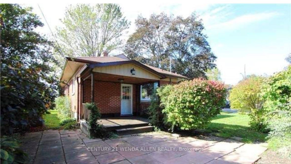 607 Mary Street W, Whitby, ON L1N 2S1 photo 2
