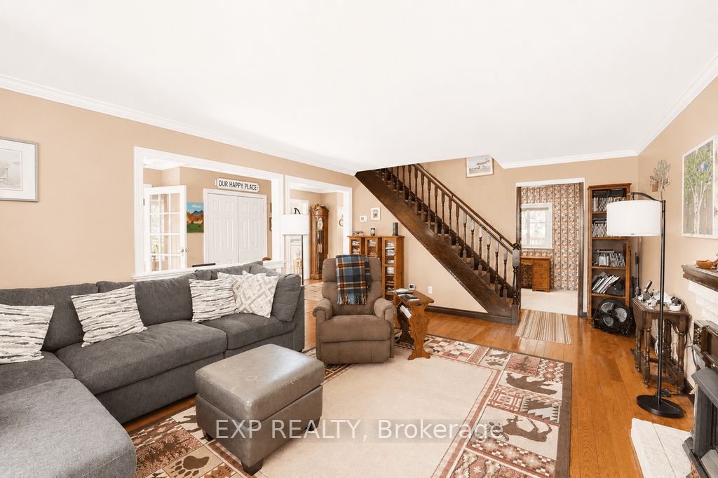 384 Carnegie Beach Road, Scugog, ON L9L 1B6 photo 4