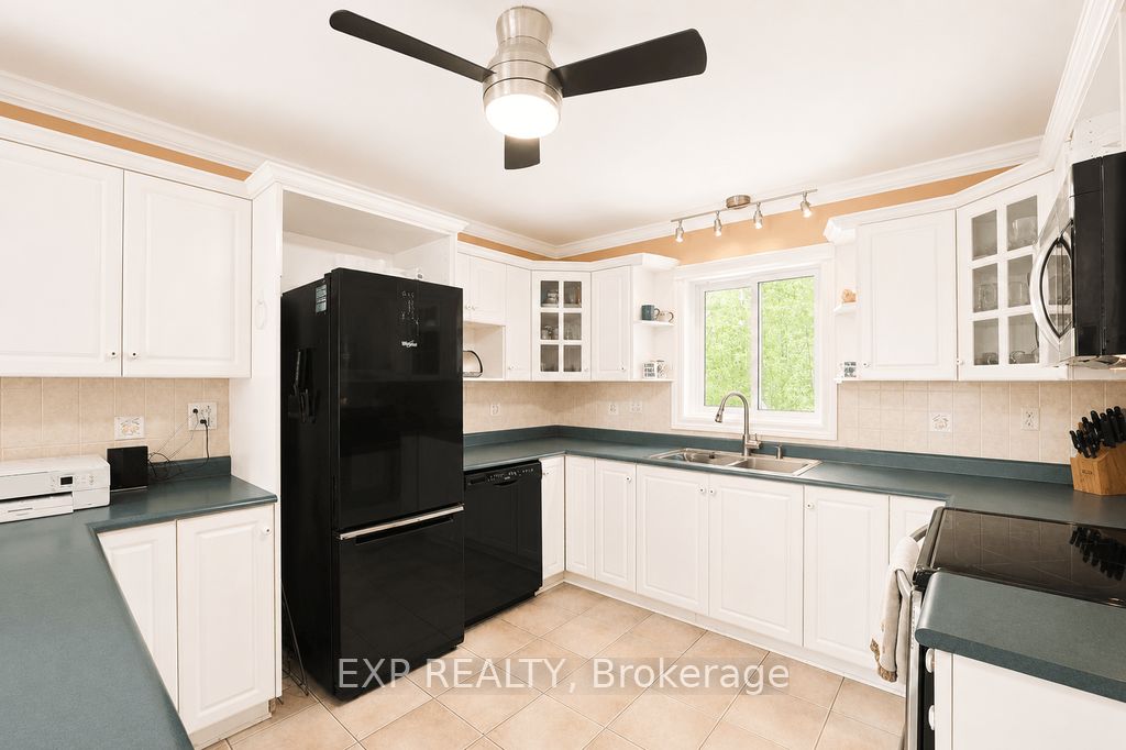 384 Carnegie Beach Road, Scugog, ON L9L 1B6 photo 5