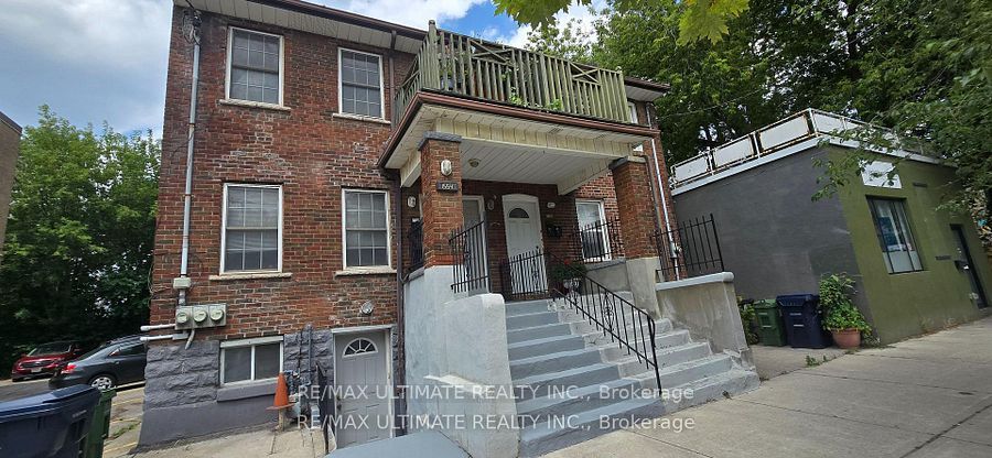 1554 Queen Street E, Toronto, ON M4L 1E8