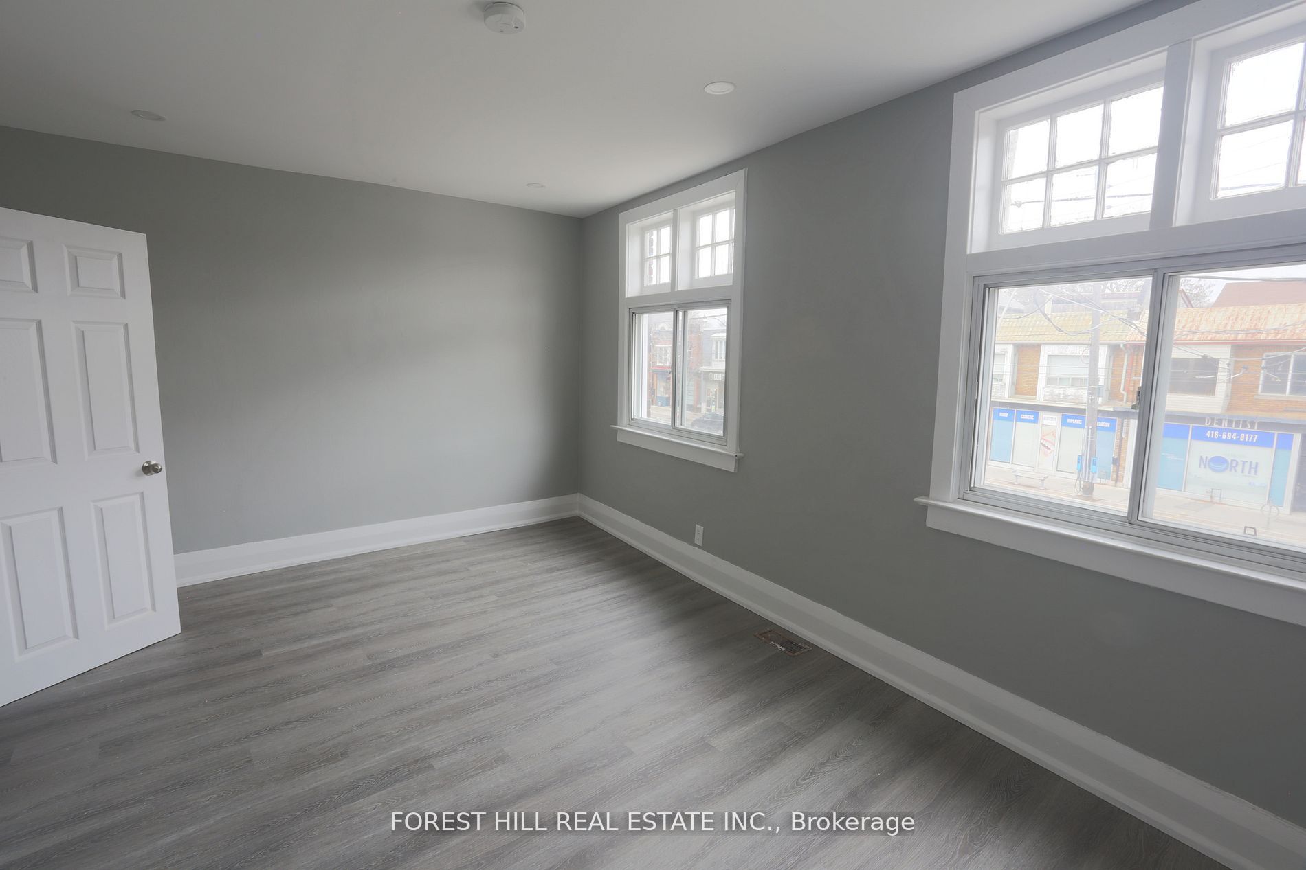 919 Kingston Road, Toronto, ON M4E 1S6 photo 4