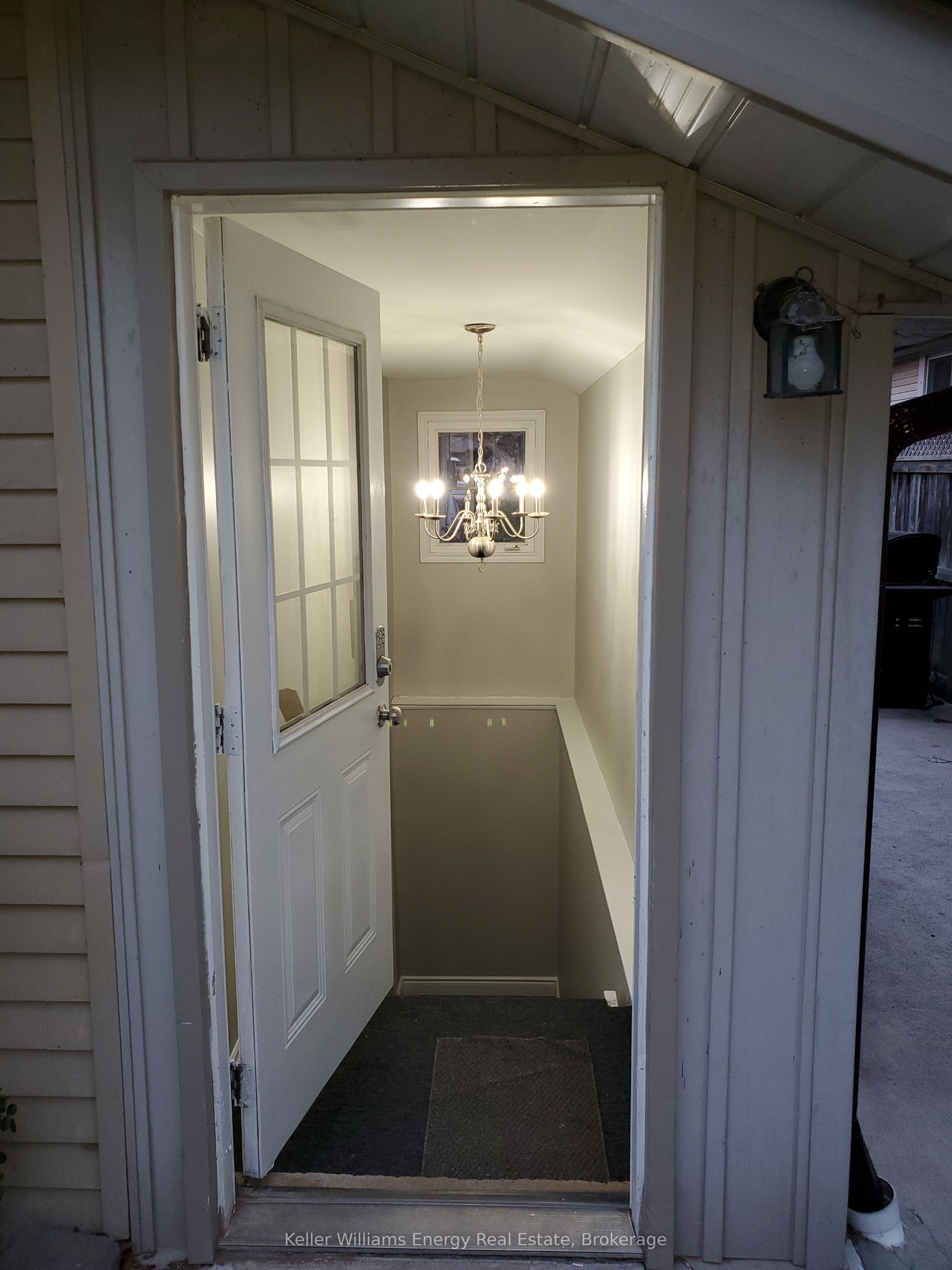 1137 Norman Crescent Lower, Oshawa, ON L1H 7W9 photo 5