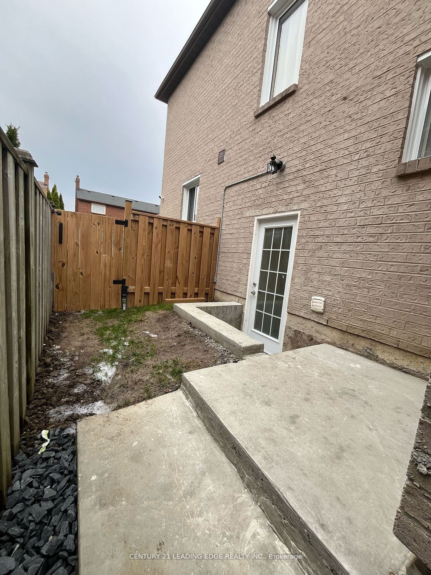 618 Beckworth Square Bsmt, Pickering, ON L1V 3K4 photo 2