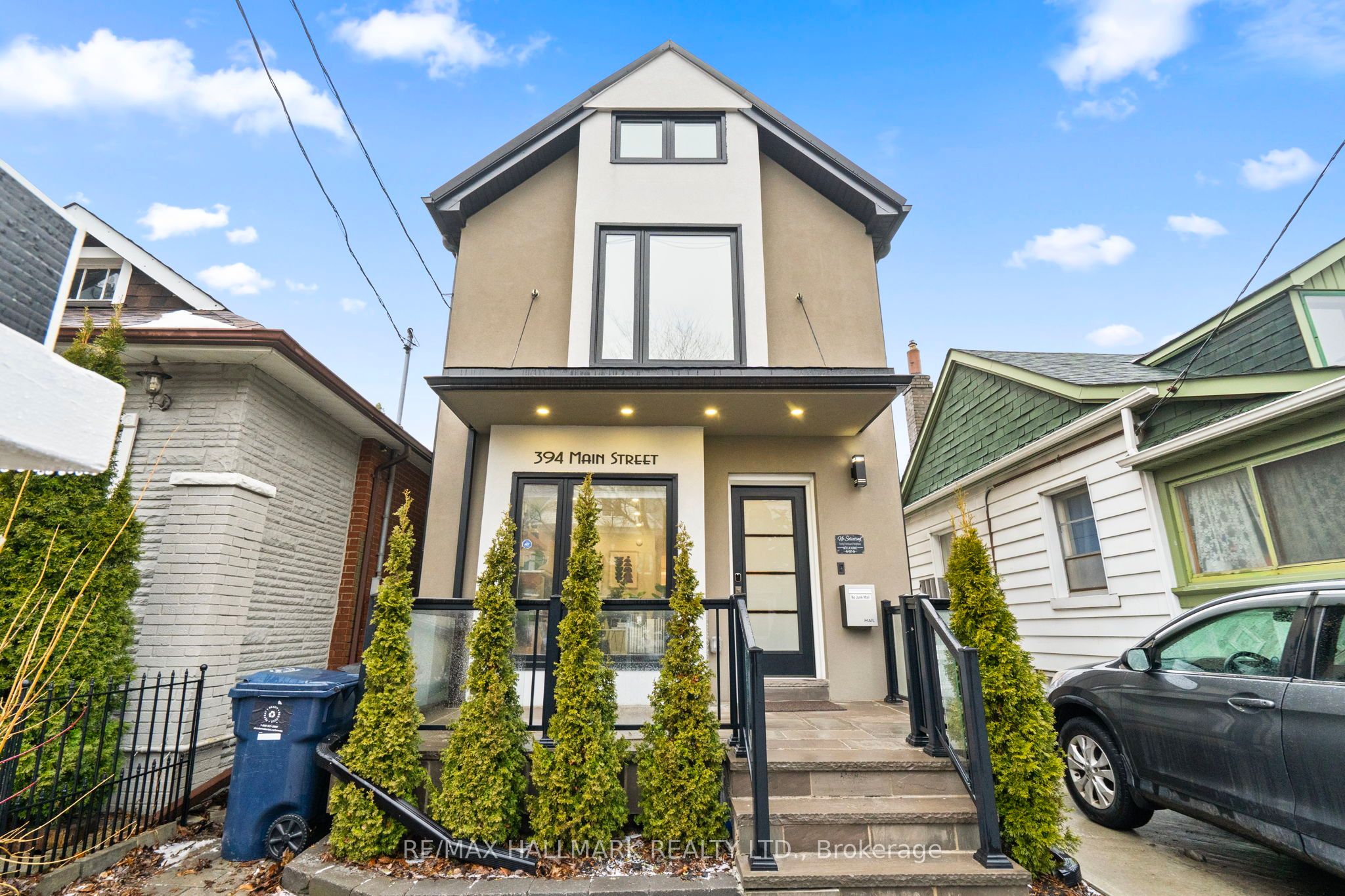 394 Main Street, Toronto, ON M4C 4X8