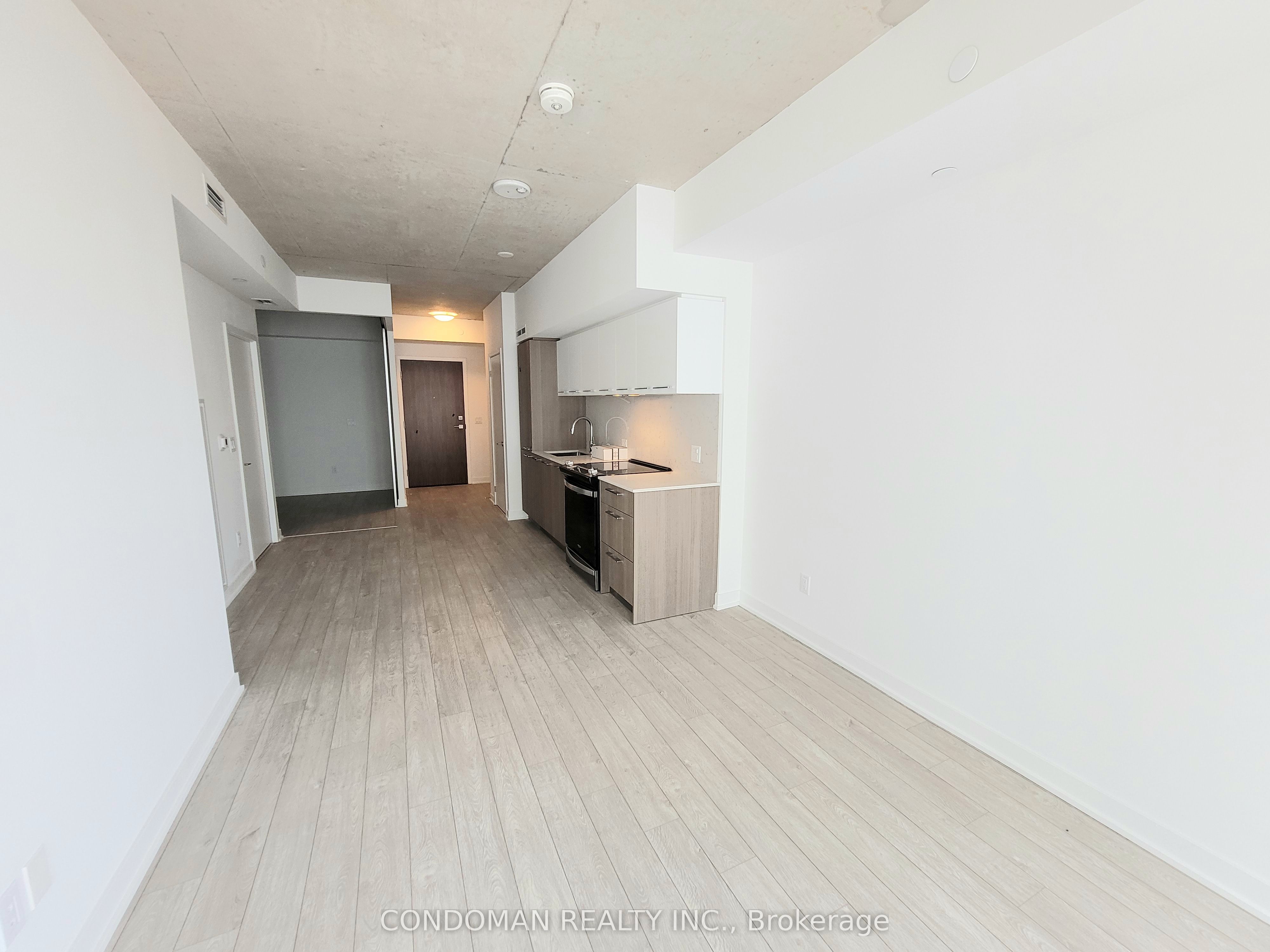 45 Baseball Place 911, Toronto, ON M4M 0H1 photo 3