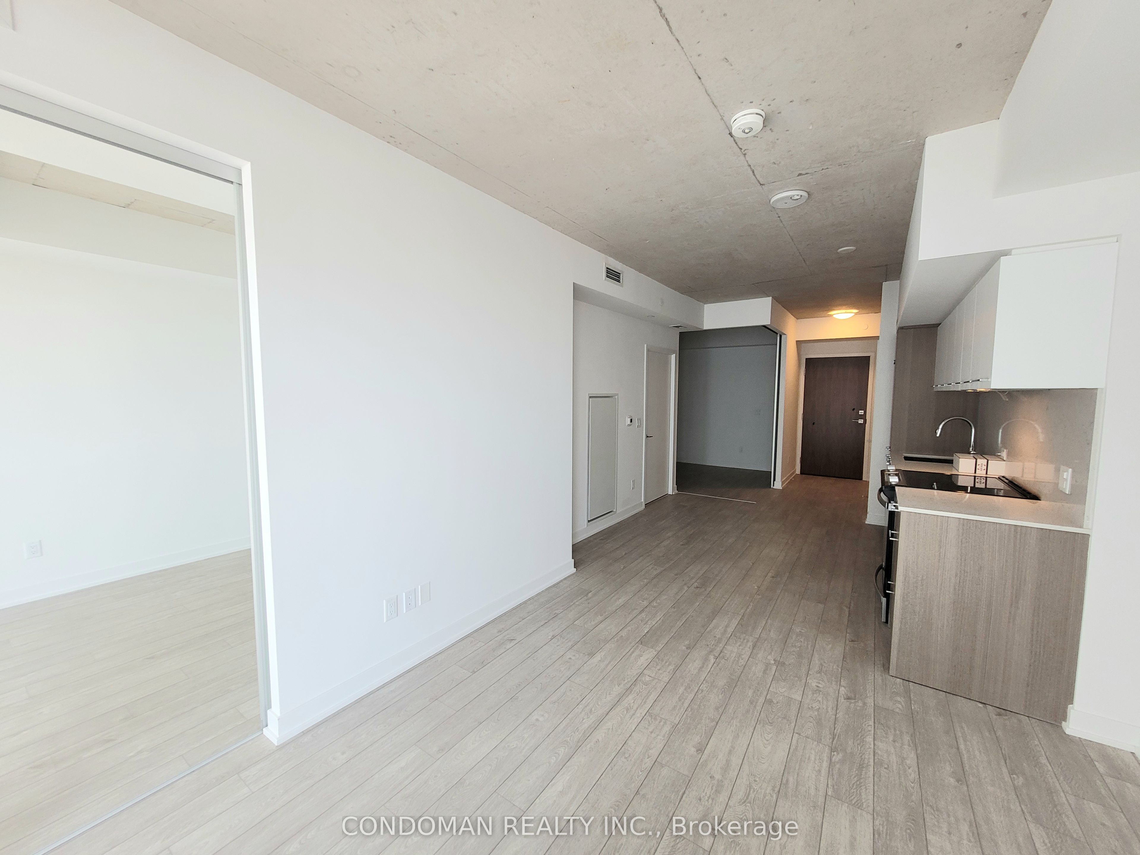 45 Baseball Place 911, Toronto, ON M4M 0H1 photo 4