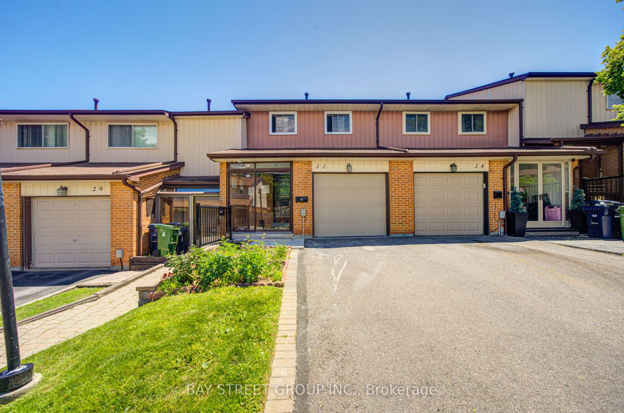 30 Dundalk Drive 22, Toronto, ON M1P 4W1 photo 2