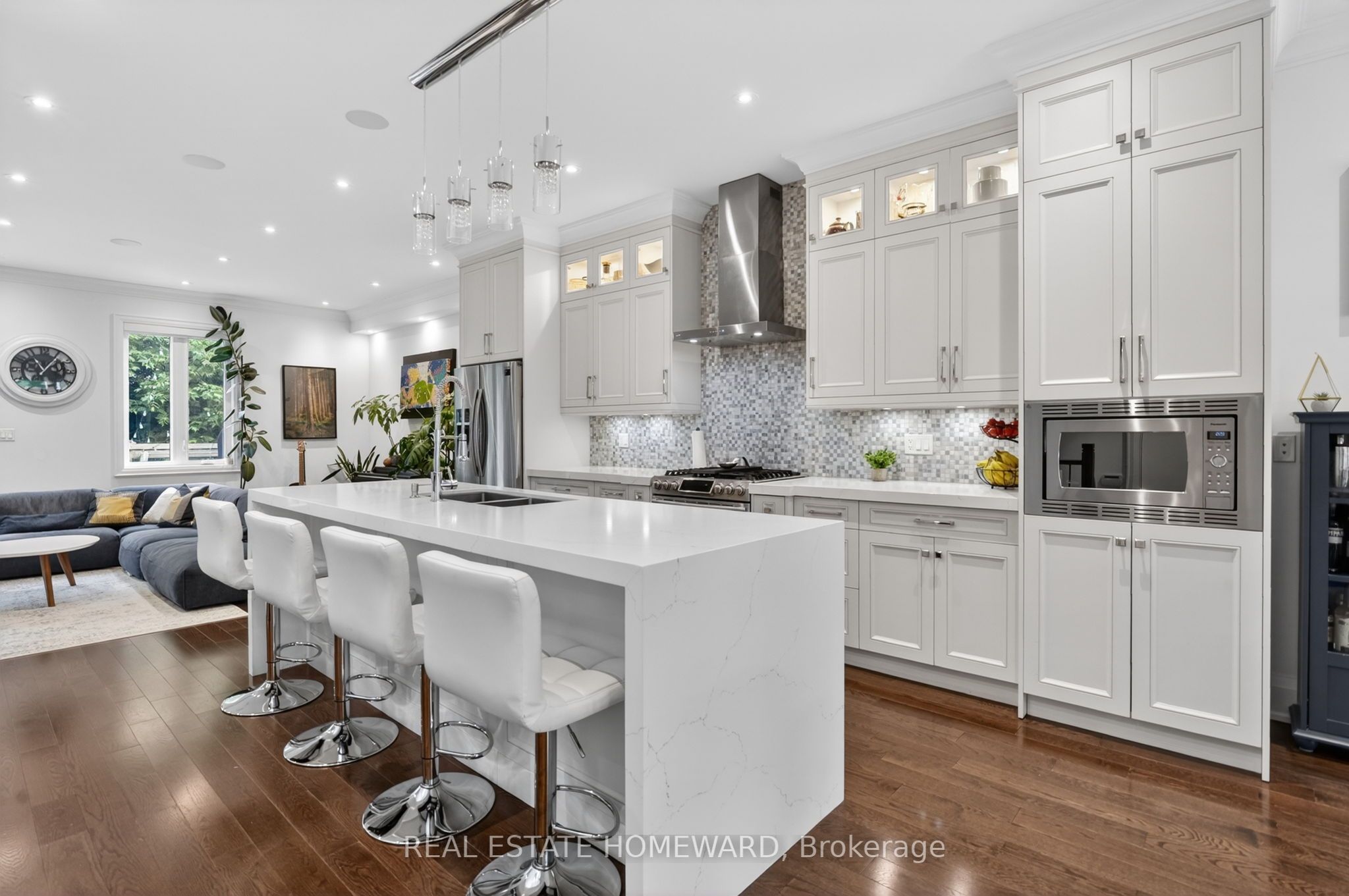 72 Cedarcrest Boulevard, Toronto, ON M4B 2P3 photo 2