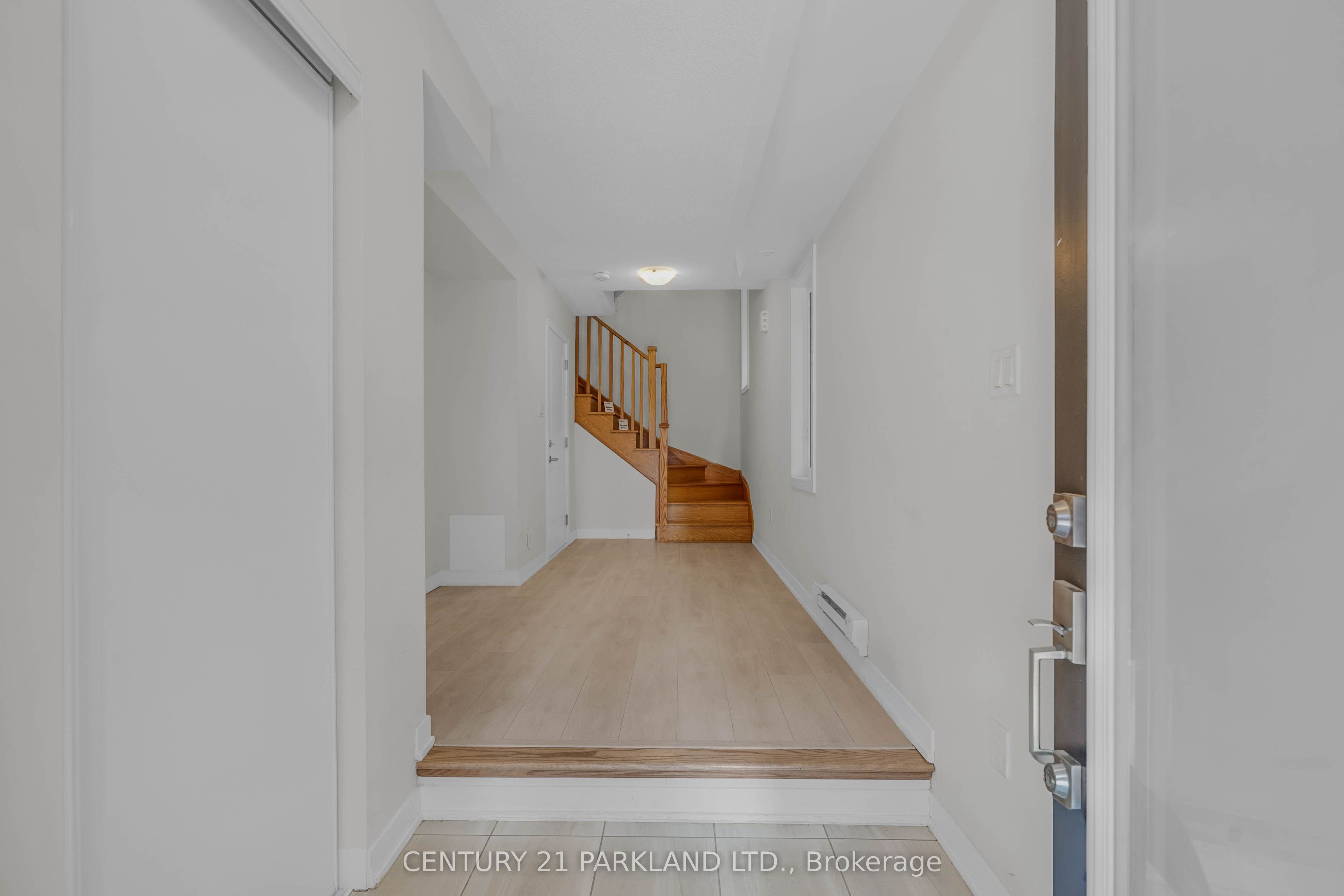 1865 Pickering Parkway 1402, Pickering, ON L1V 0H2 photo 3