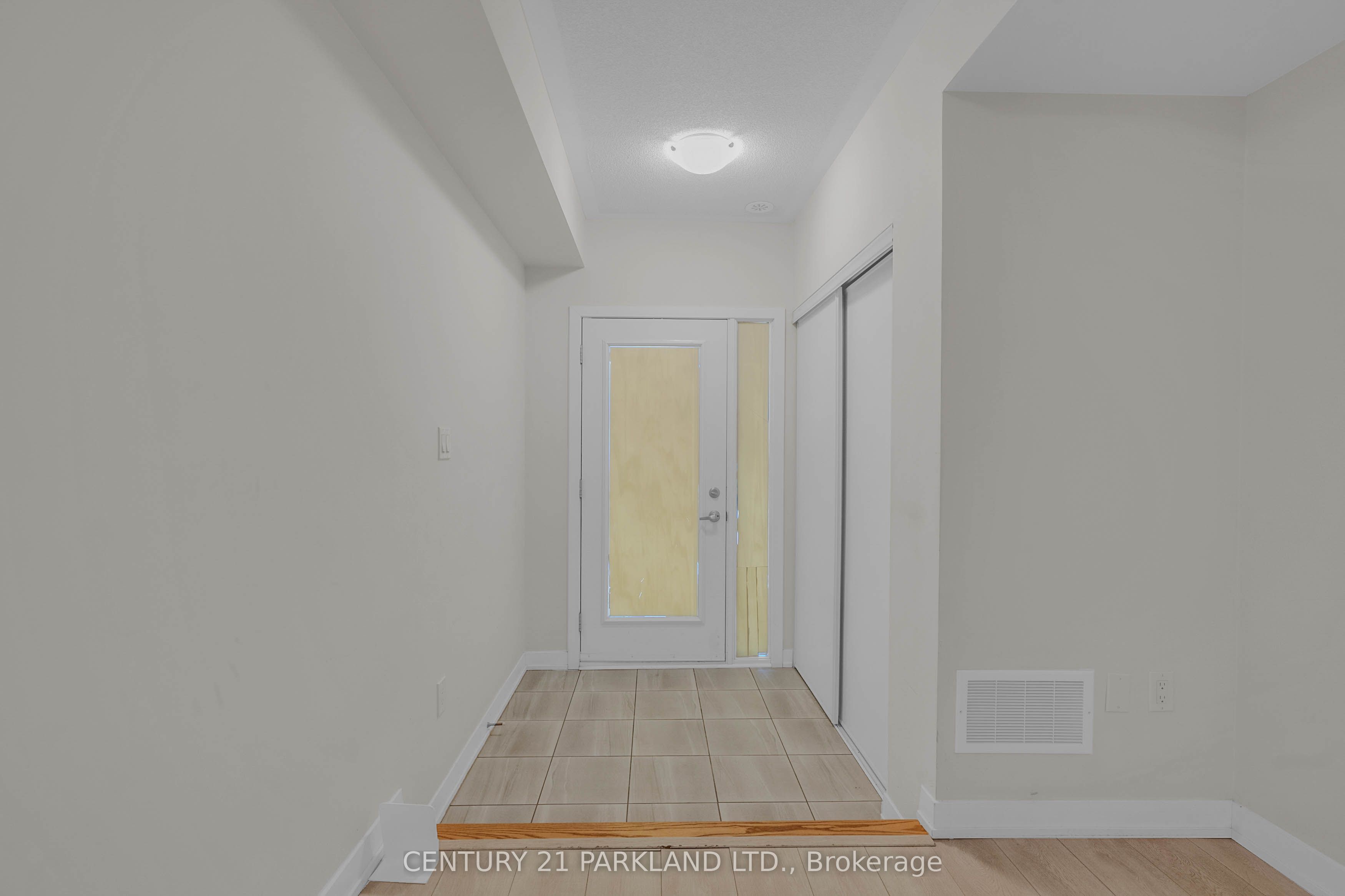 1865 Pickering Parkway 1402, Pickering, ON L1V 0H2 photo 4