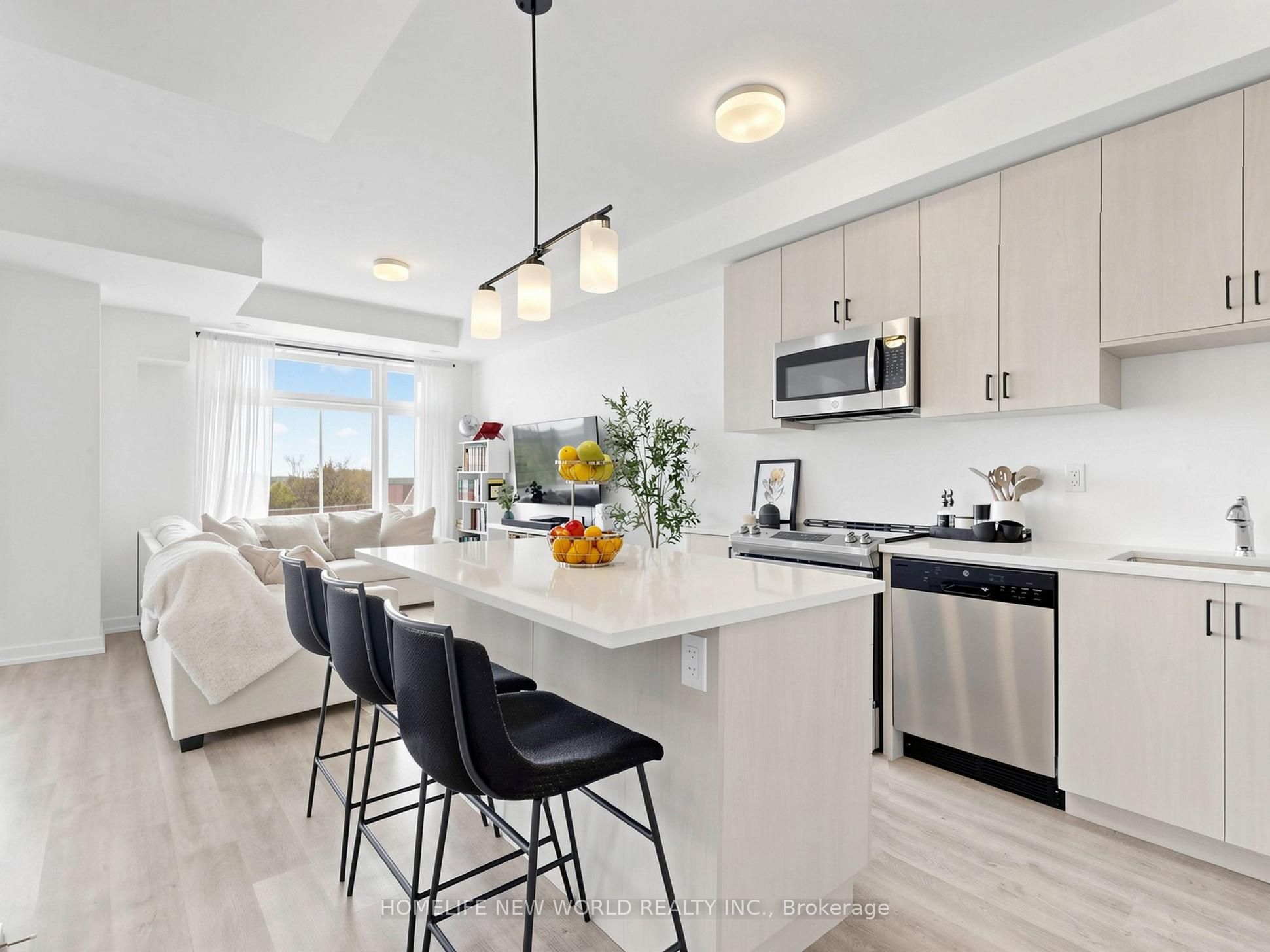 2550 Castlegate Crossing 218, Pickering, ON L1X 0H6 photo 3