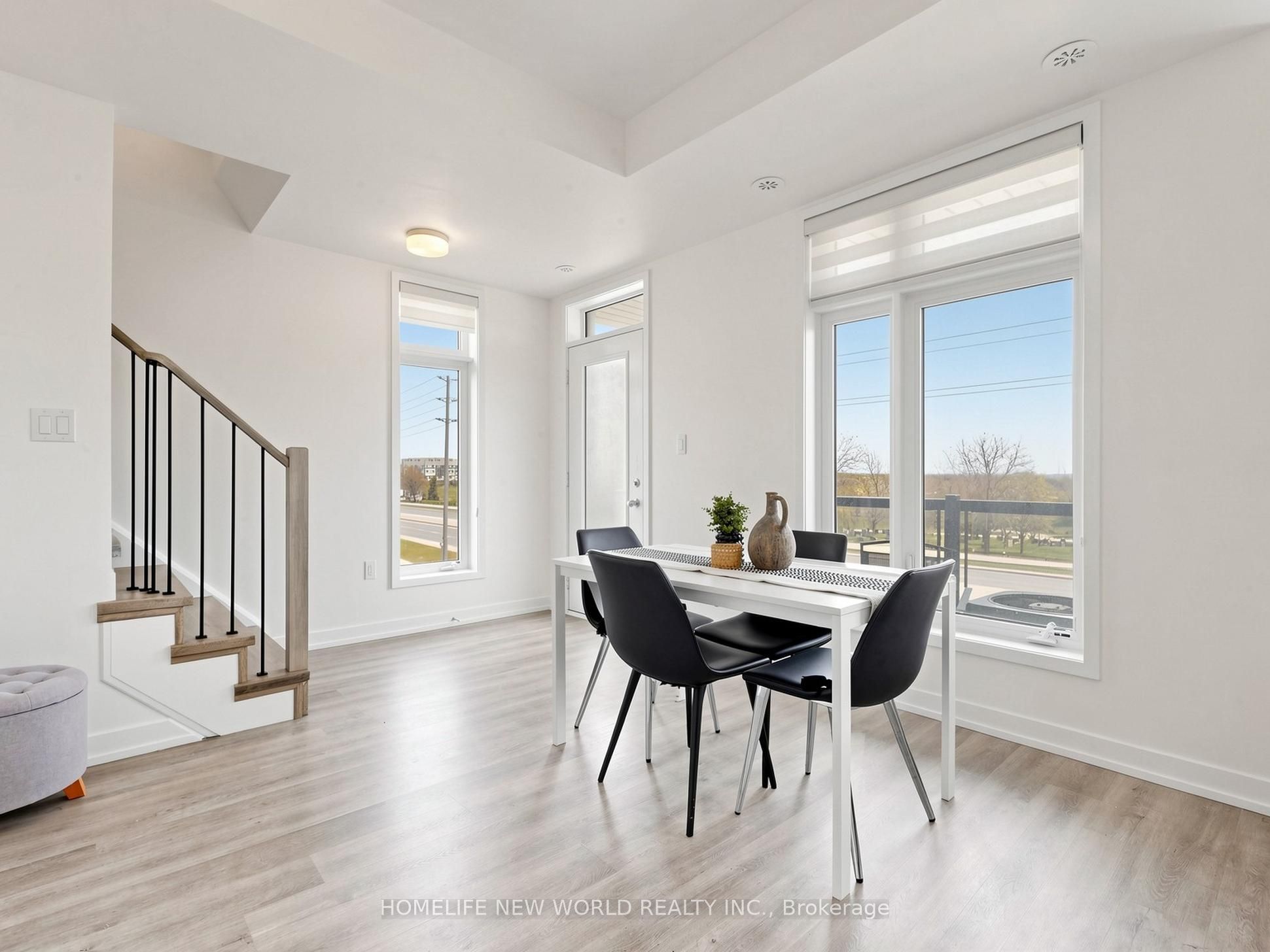 2550 Castlegate Crossing 218, Pickering, ON L1X 0H6 photo 5