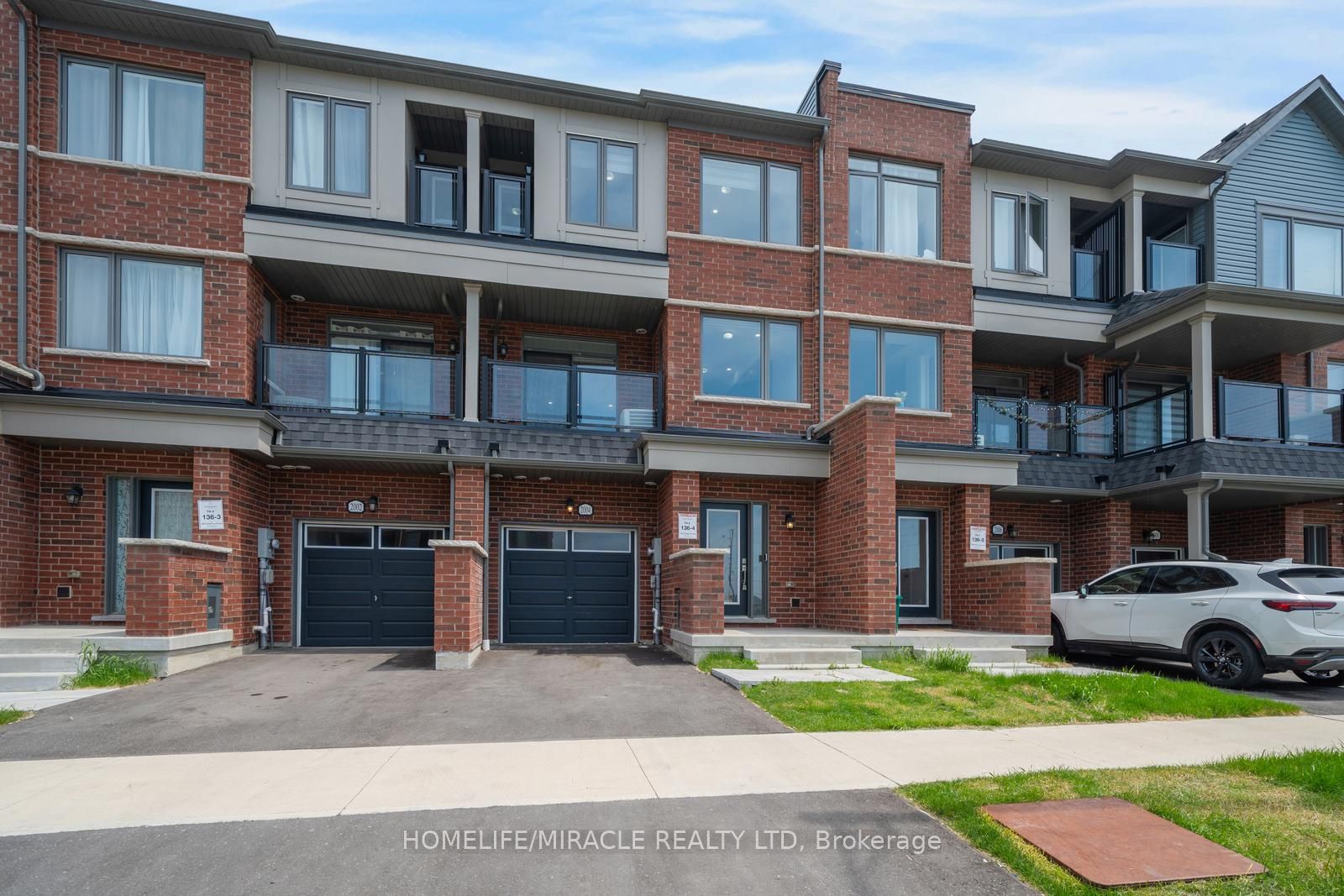 2004 Cameron Lott Crescent, Oshawa, ON L1L 0S1