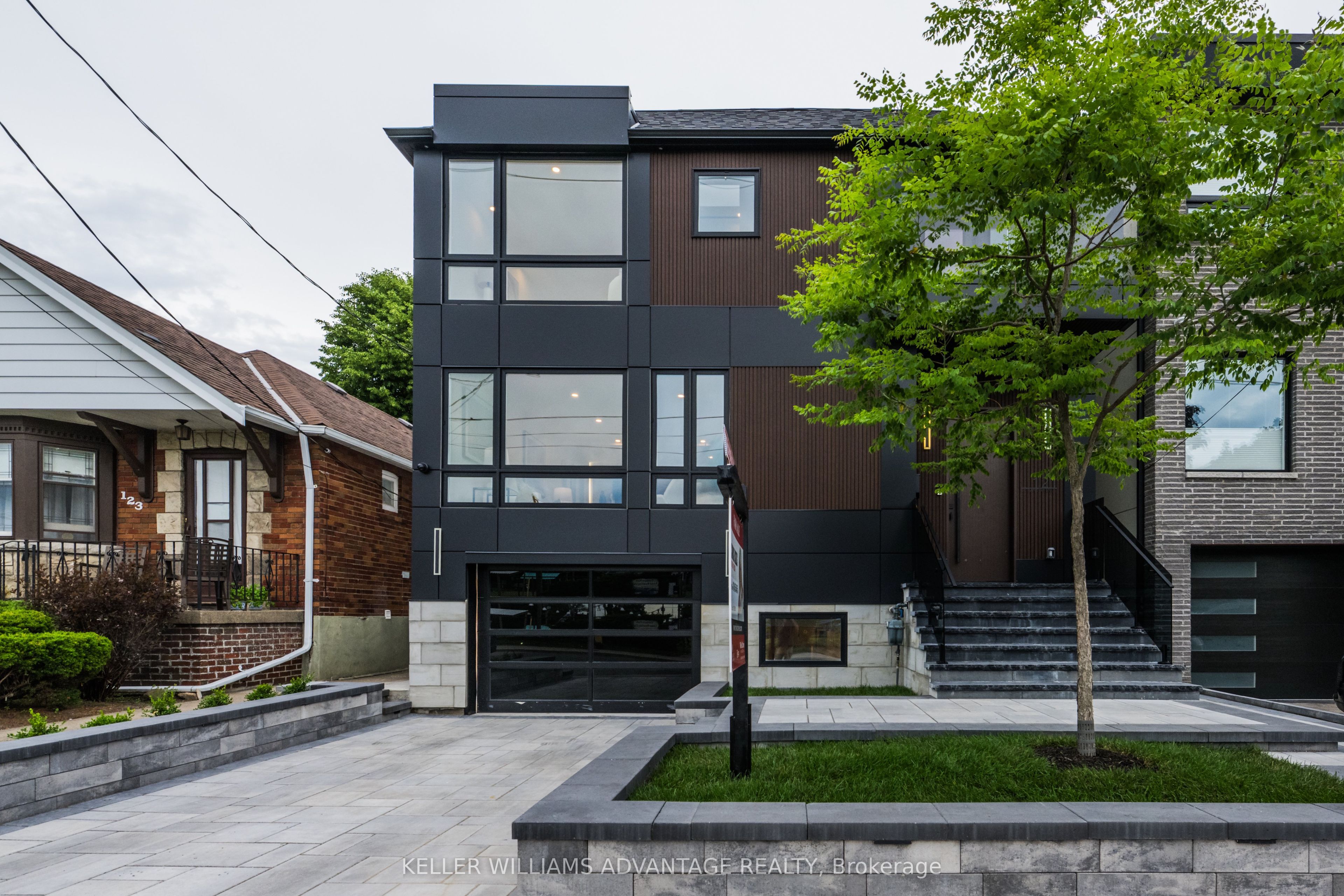 121 Durant Avenue, Toronto, ON M4J 4W3