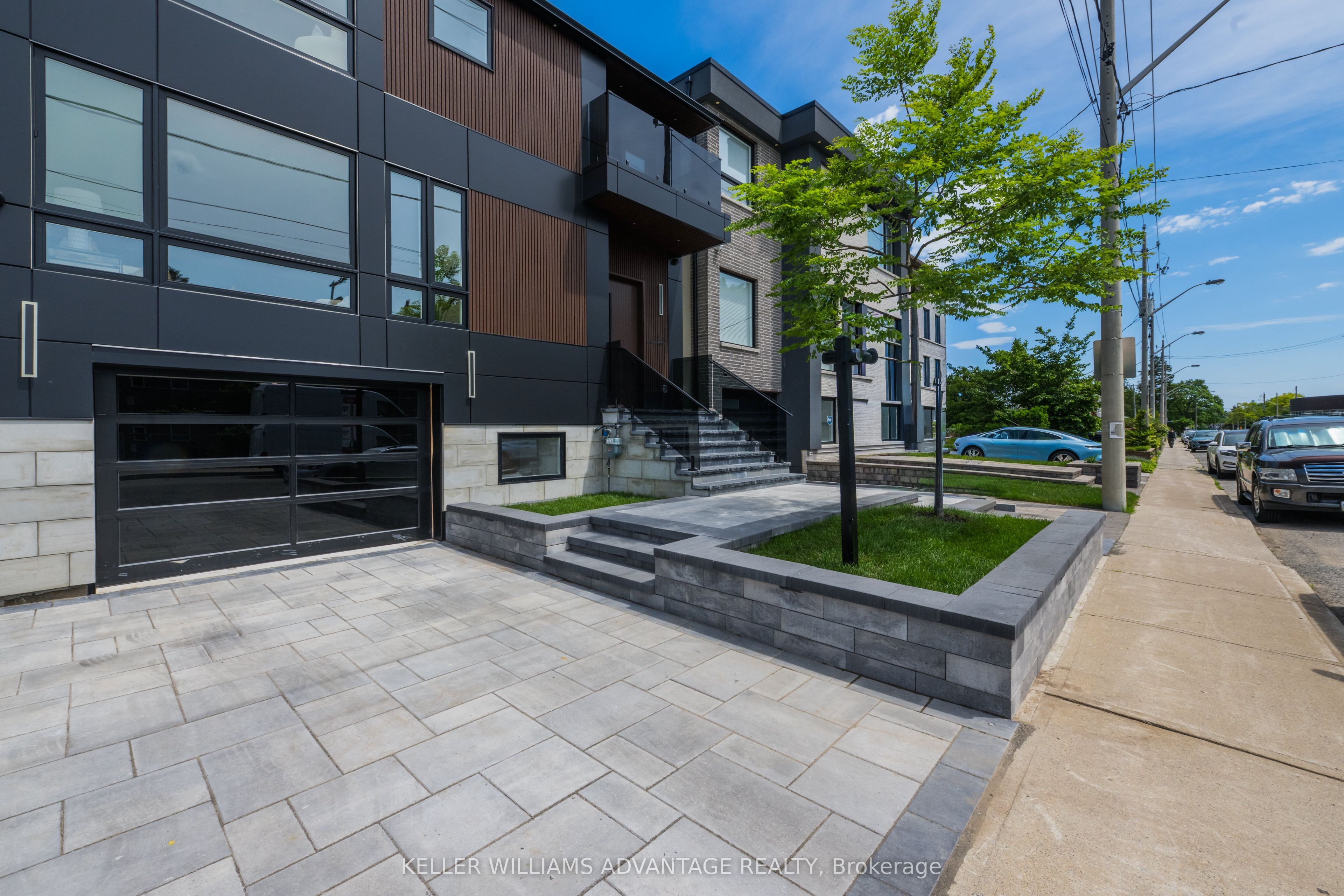 121 Durant Avenue, Toronto, ON M4J 4W3 photo 3