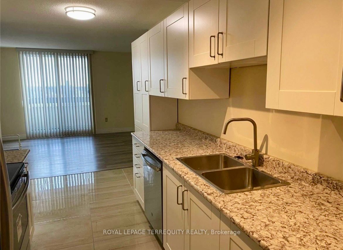 45 Huntingdale Boulevard 806, Toronto, ON M1W 2N8 photo 2