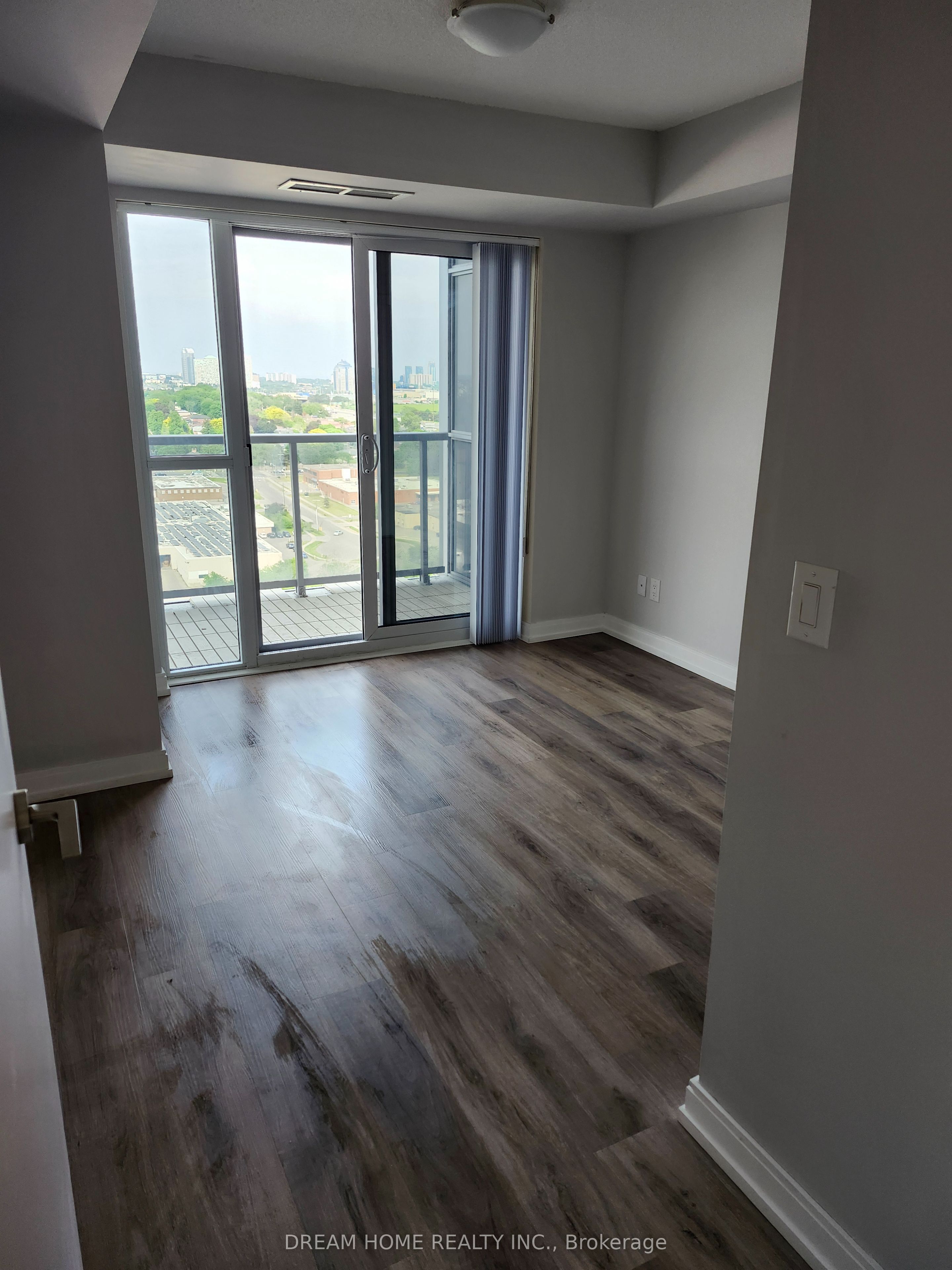151 Village Green Square 1910, Toronto, ON M1S 0K5 photo 3