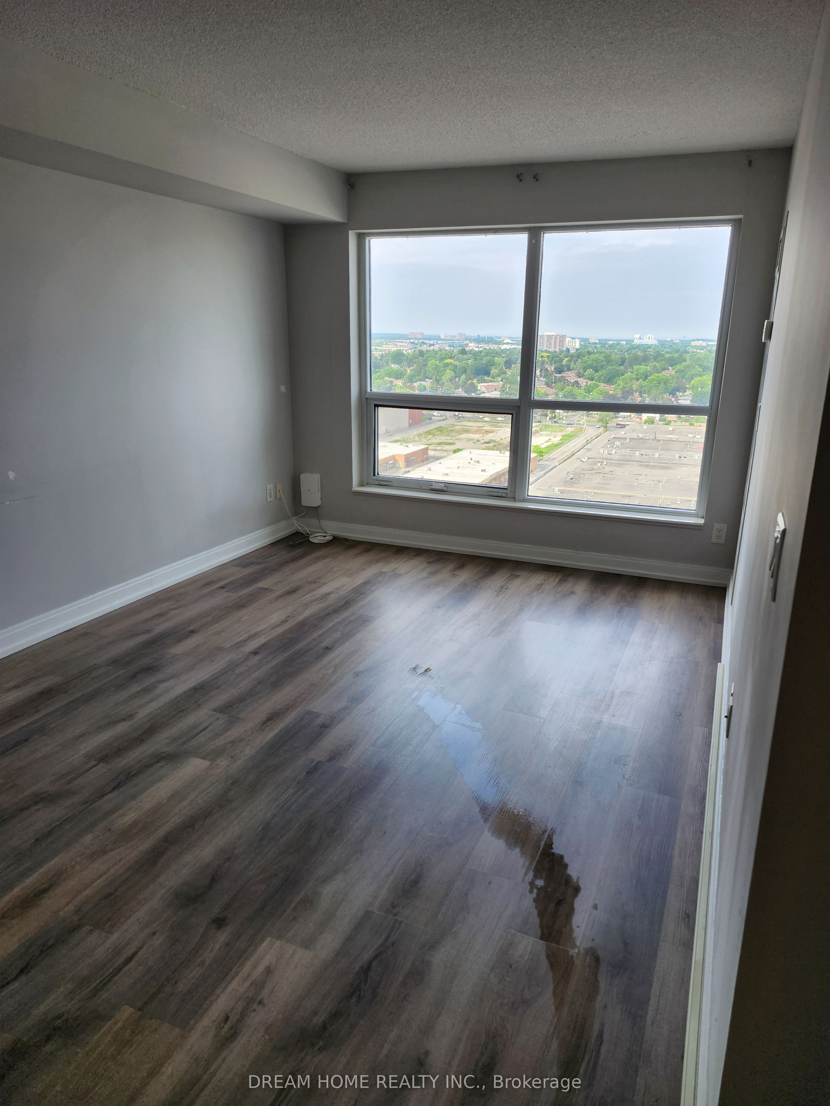 151 Village Green Square 1910, Toronto, ON M1S 0K5 photo 4