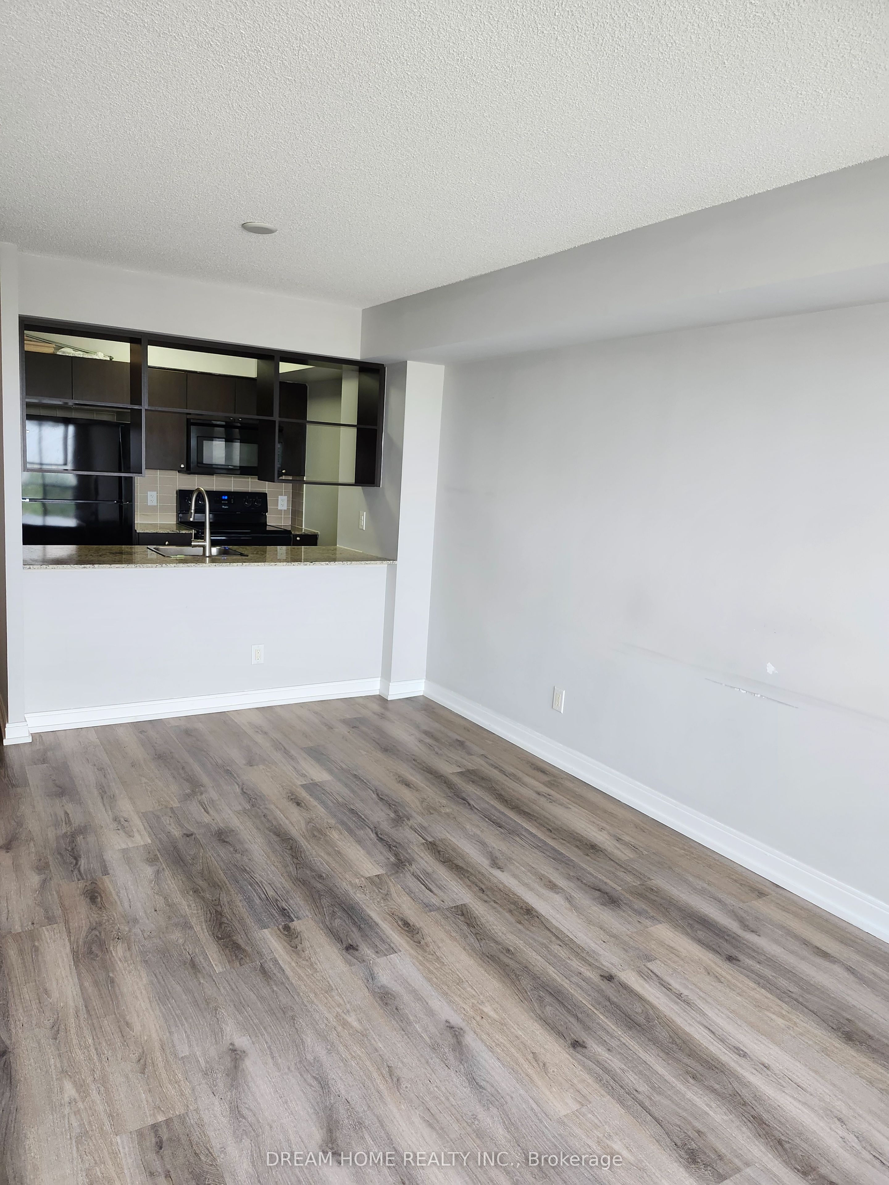 151 Village Green Square 1910, Toronto, ON M1S 0K5 photo 5