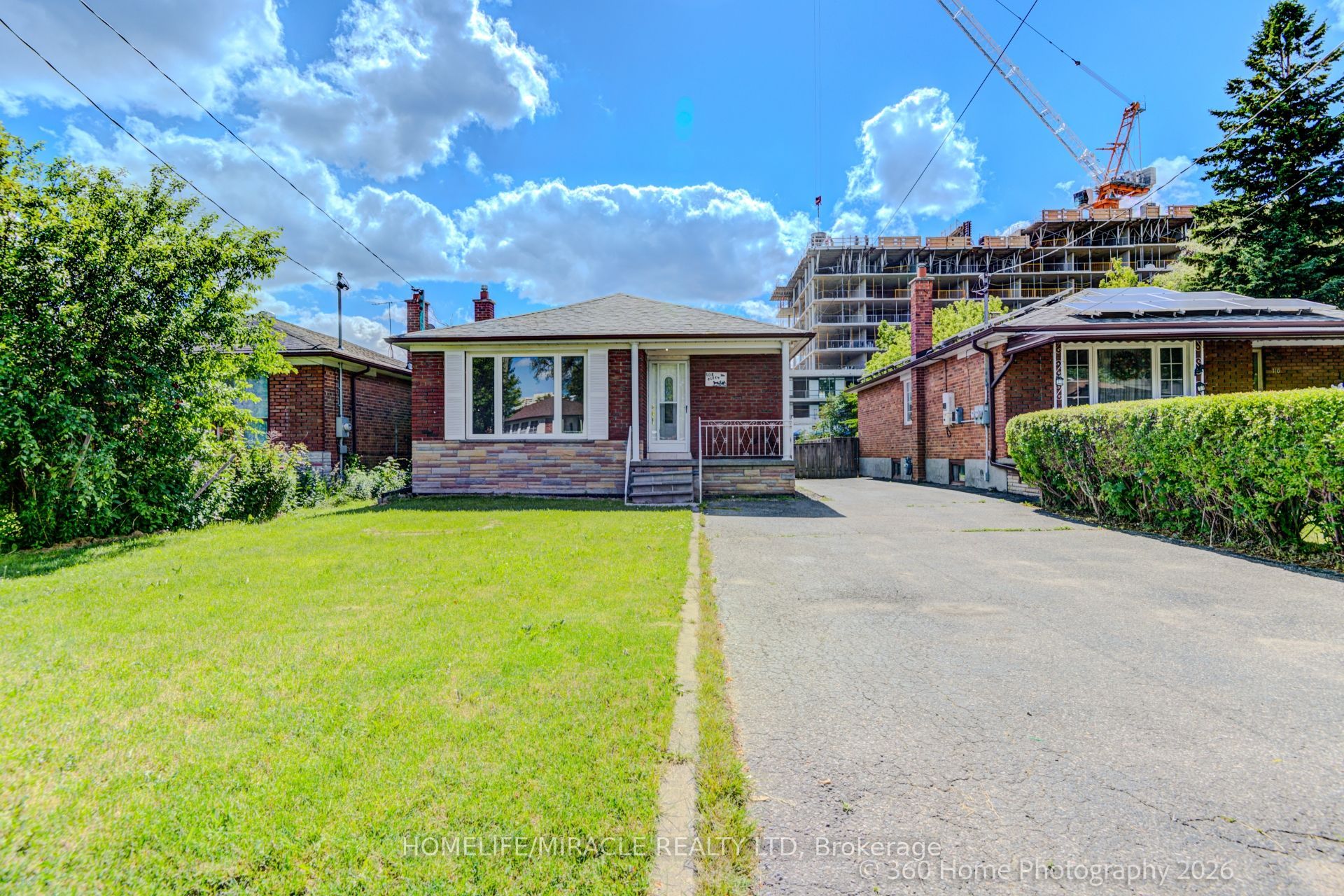 108 Cleta Drive, Toronto, ON M1K 3G7