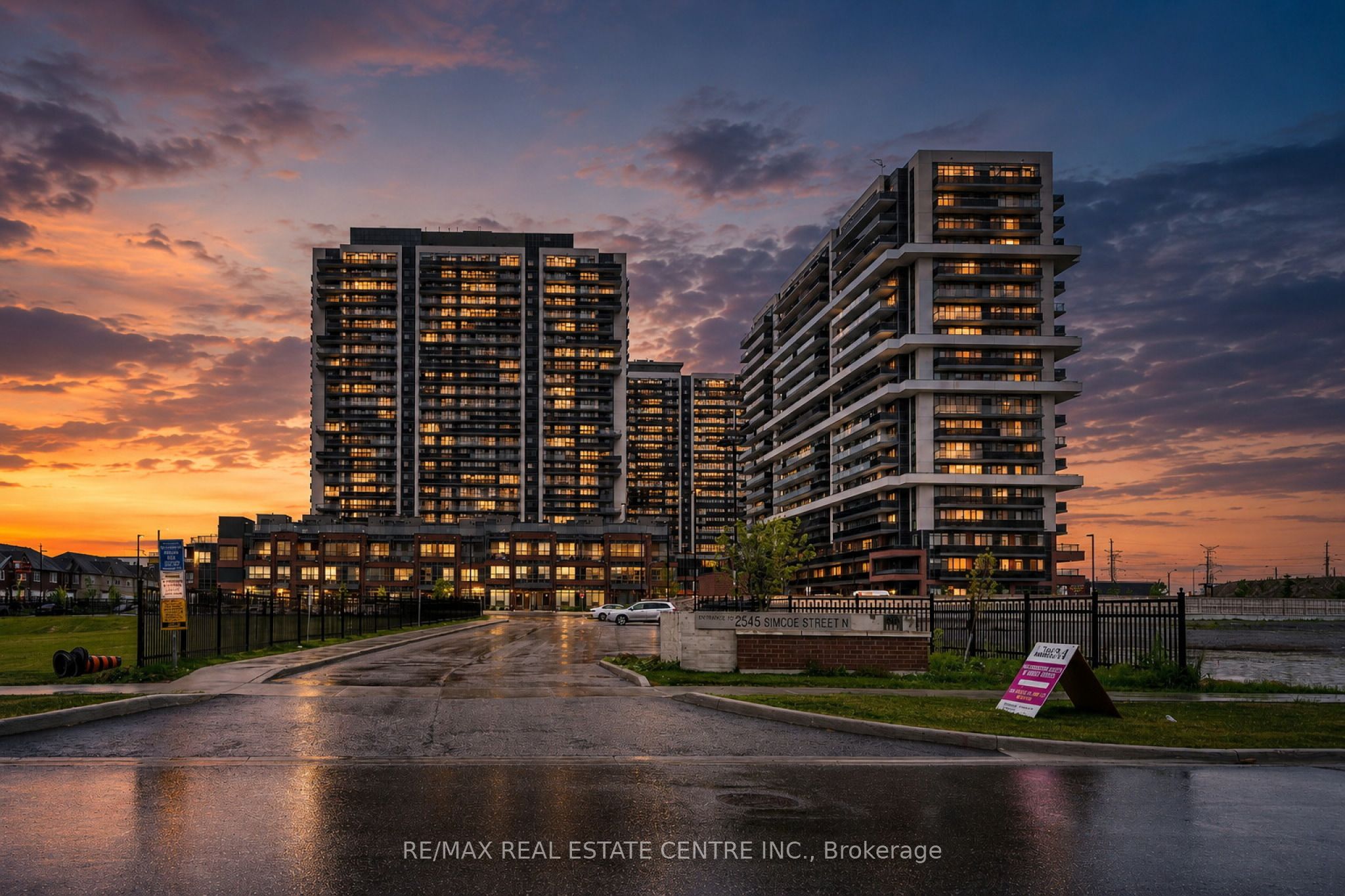 2545 Simcoe St N 2401, Oshawa, ON L1L 0W3