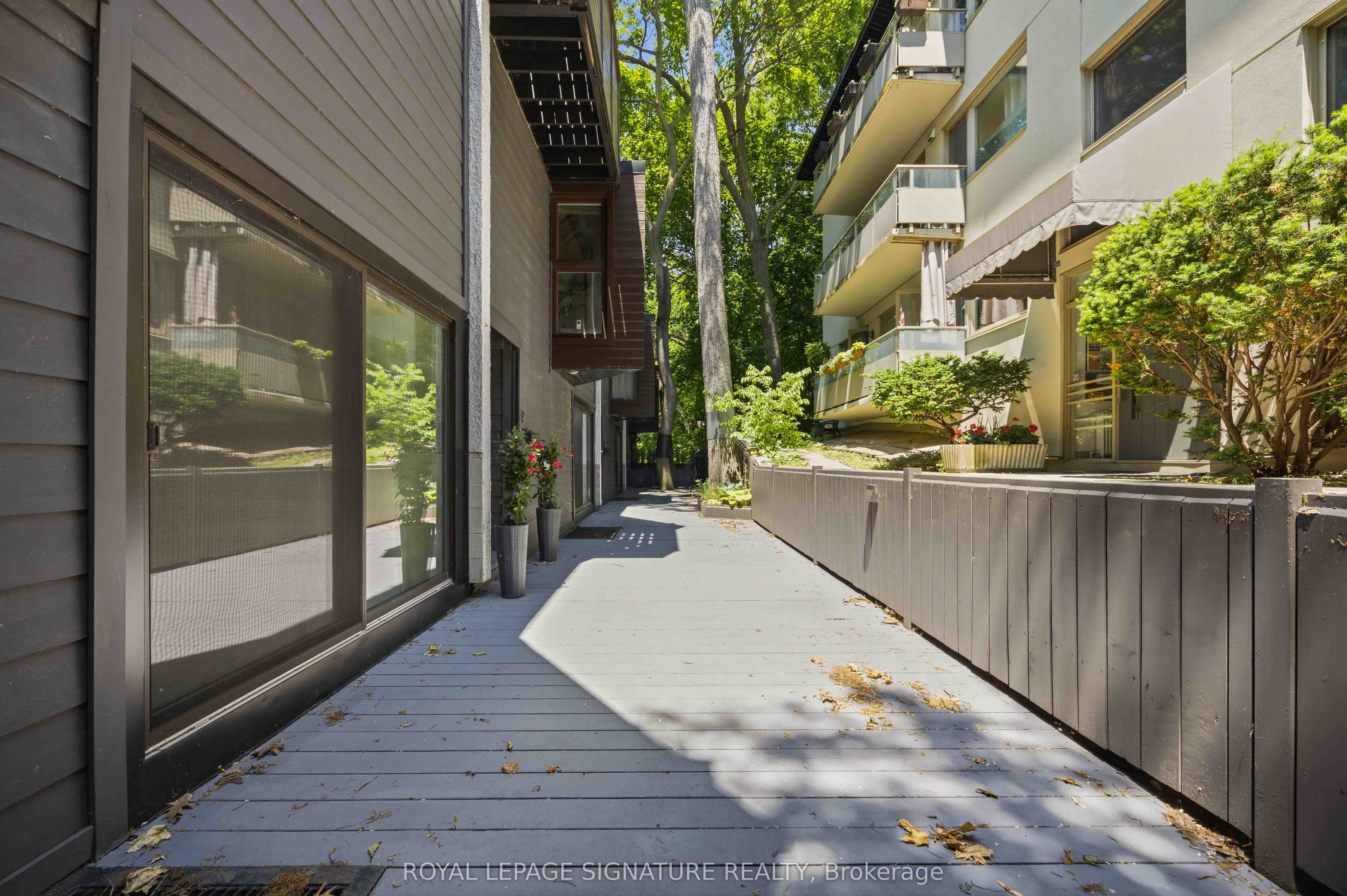 2366 Queen Street E 7, Toronto, ON M4E 1H4 photo 2