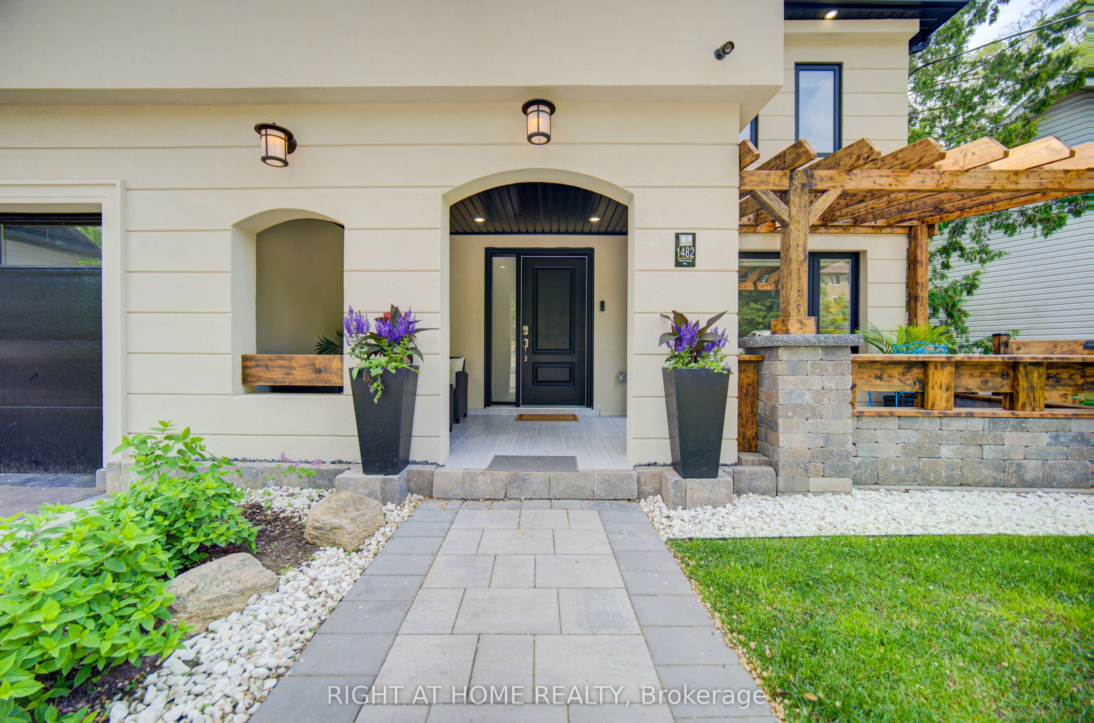 1482 Old Forest Road, Pickering, ON L1V 1N9 photo 4