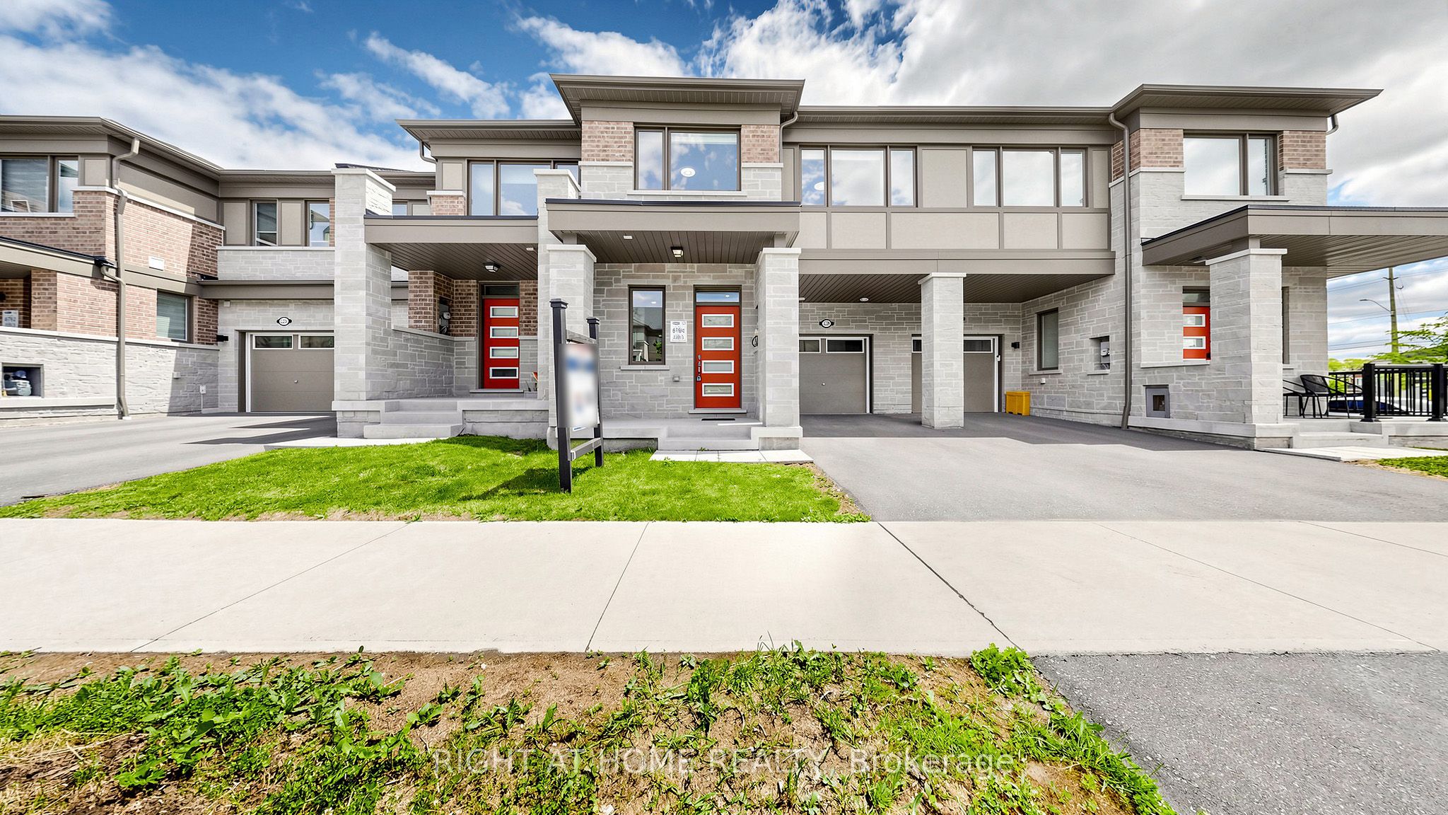 3209 Chimney Swift Crescent, Pickering, ON L1X 0N4