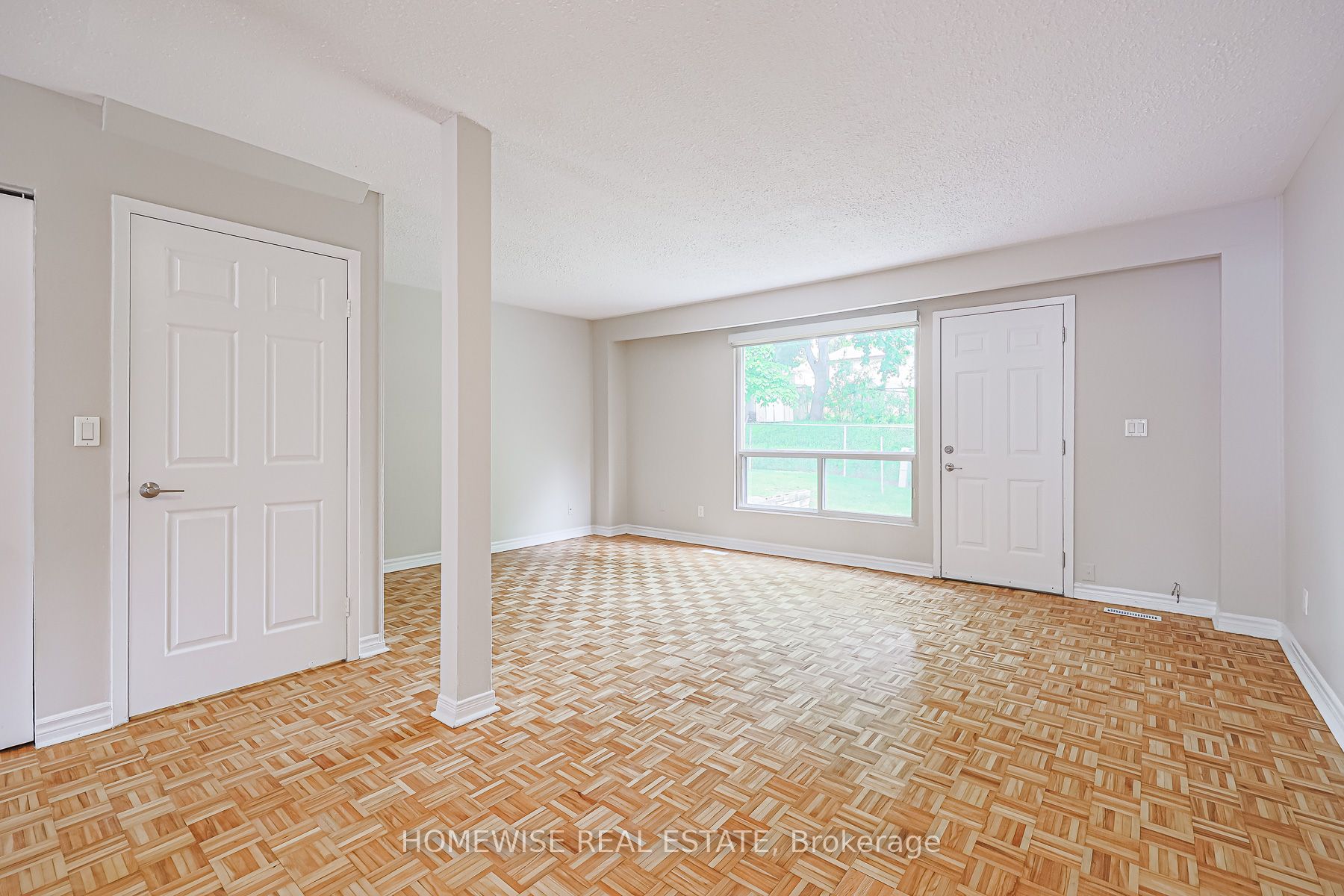 560 Waverly Street N 25, Oshawa, ON L1J 5Y4 photo 3