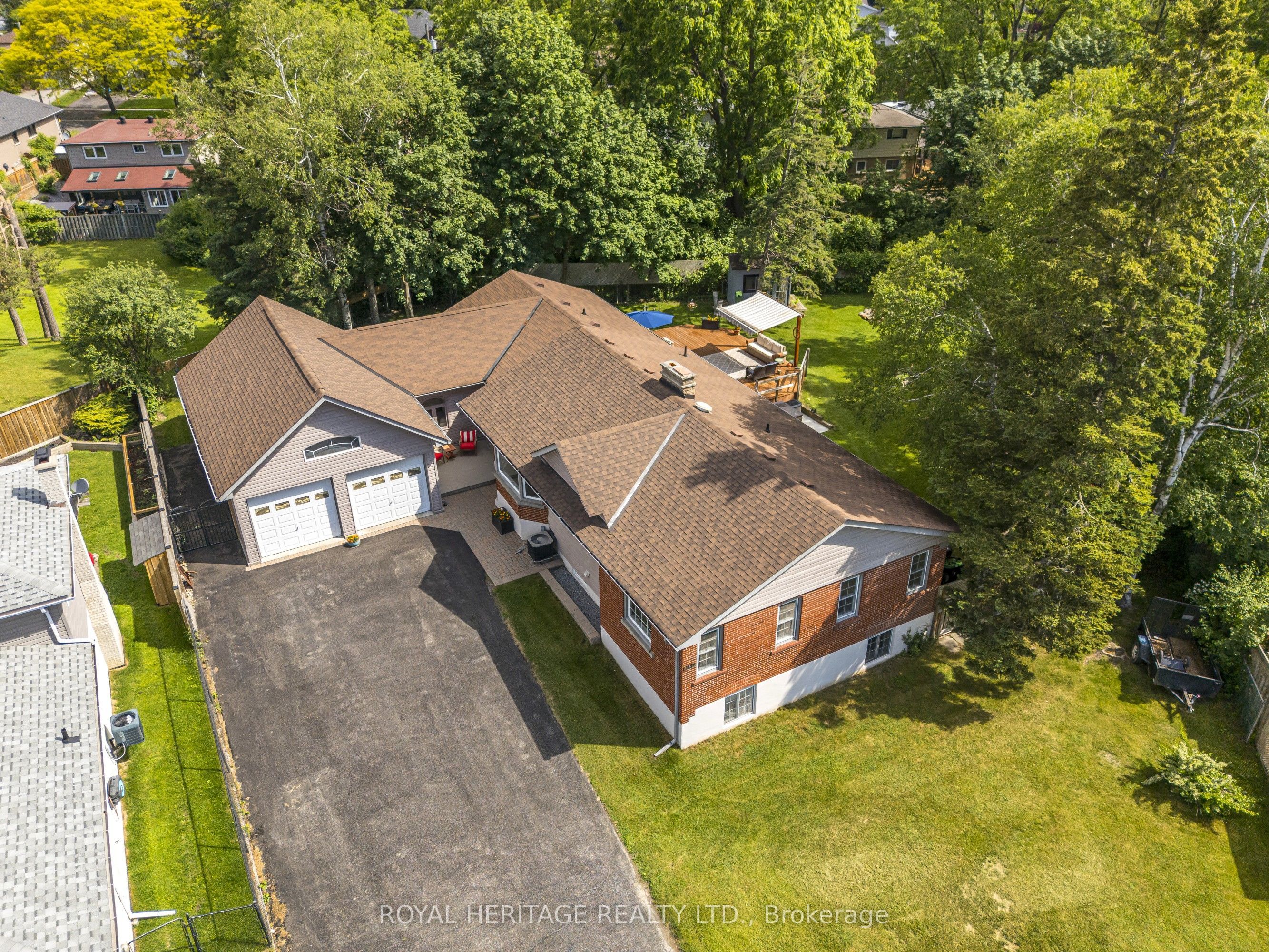 956 Bayshore Court, Pickering, ON L1W 2Y3 photo 3