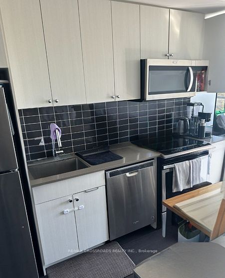 2799 Kingston Road 628, Toronto, ON M1M 1N1 photo 4