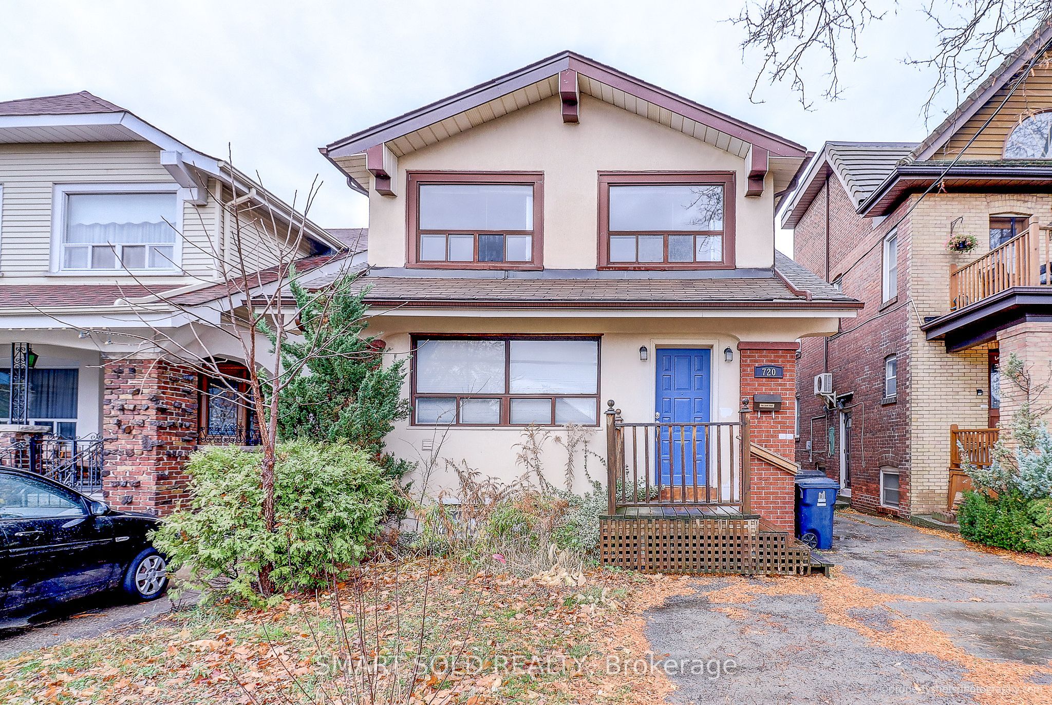 720 Coxwell Avenue Lower B, Toronto, ON M4C 3C2