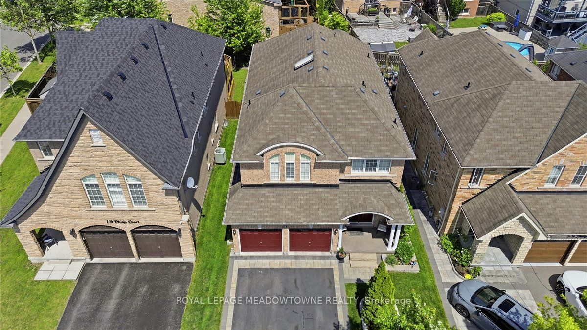3 St Philip Court, Whitby, ON L1P 0A5 photo 4
