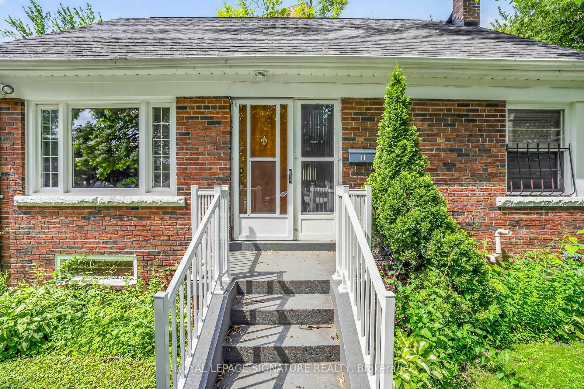 11 Innisdale Drive, Toronto, ON M1R 1C4 photo 4