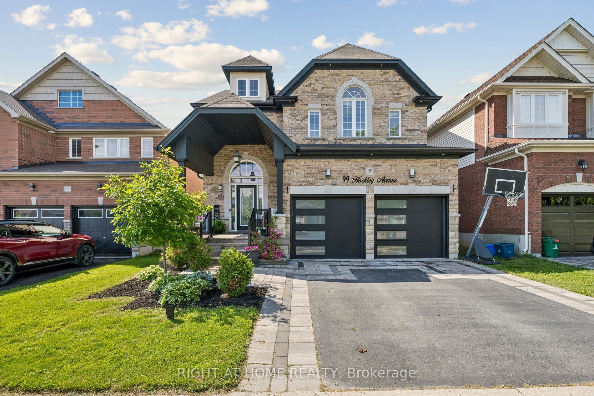 99 Hockley Avenue, Clarington, ON L1C 0G4 photo 2