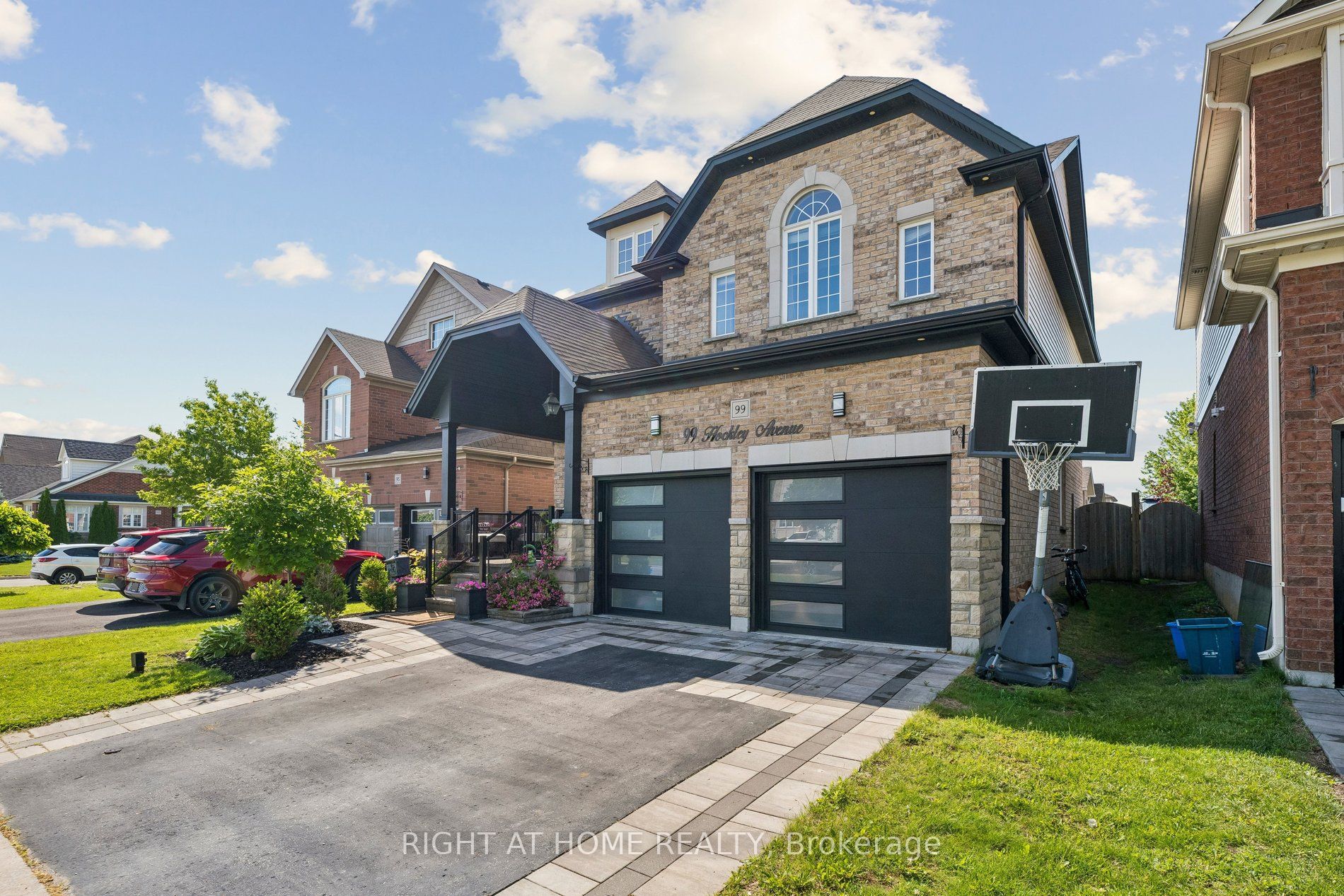 99 Hockley Avenue, Clarington, ON L1C 0G4 photo 3