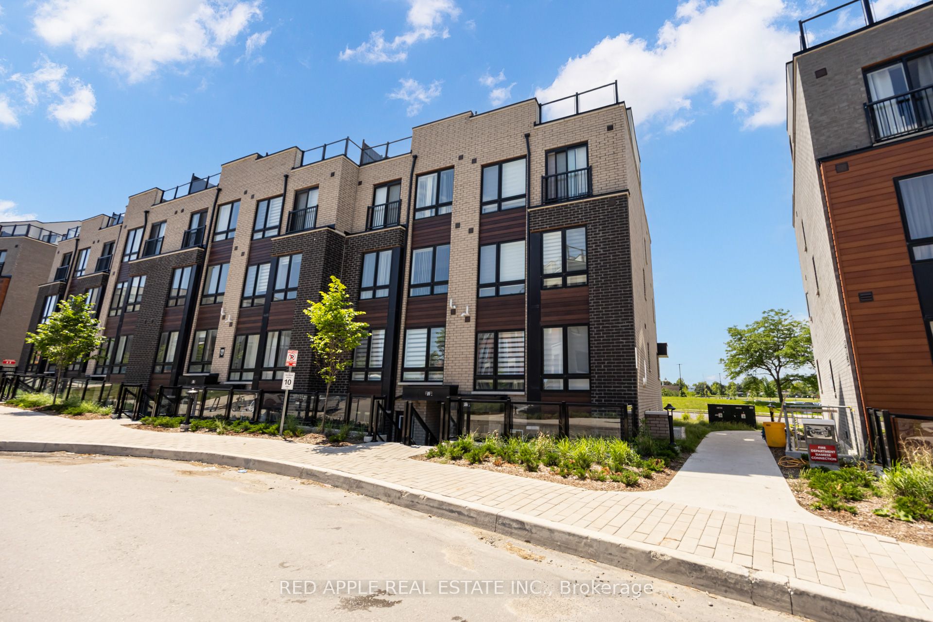155 Tapscott Road 25, Toronto, ON M1B 0E8 photo 3