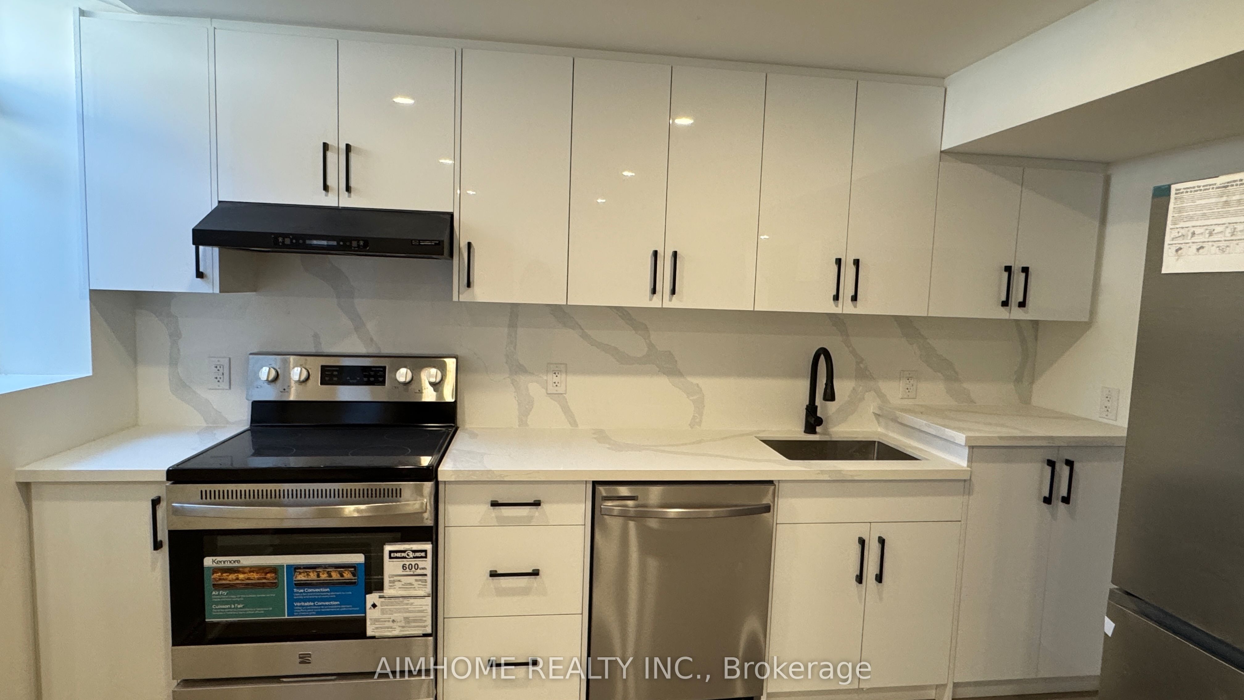 20 Clutterbuck Lane Basement, Ajax, ON L1T 4R2 photo 2
