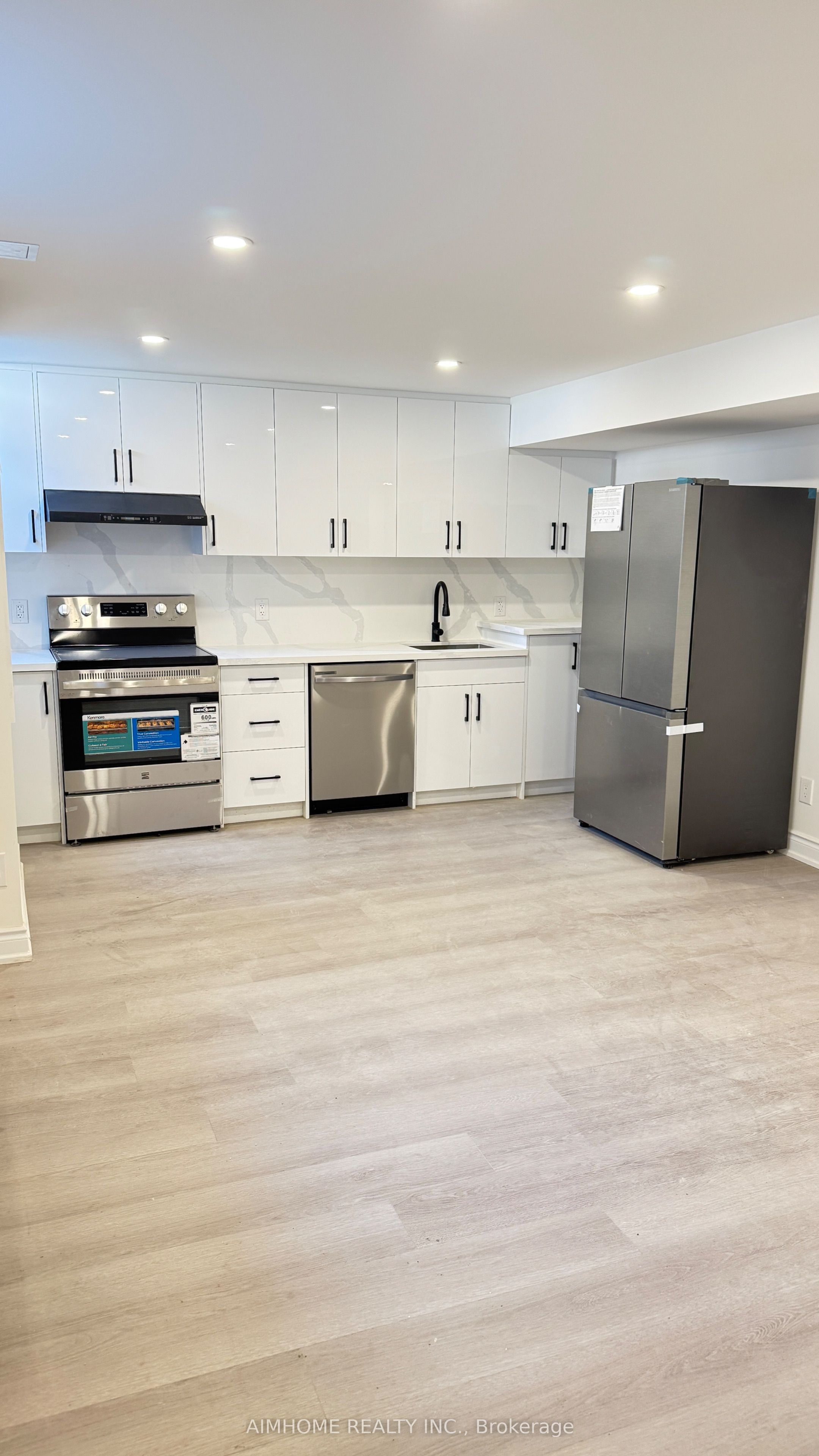 20 Clutterbuck Lane Basement, Ajax, ON L1T 4R2 photo 3