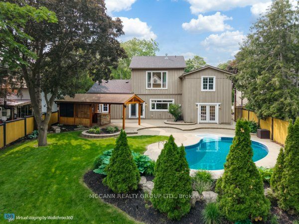 9 Charles Street, Whitby, ON L1M 1A5 photo 2