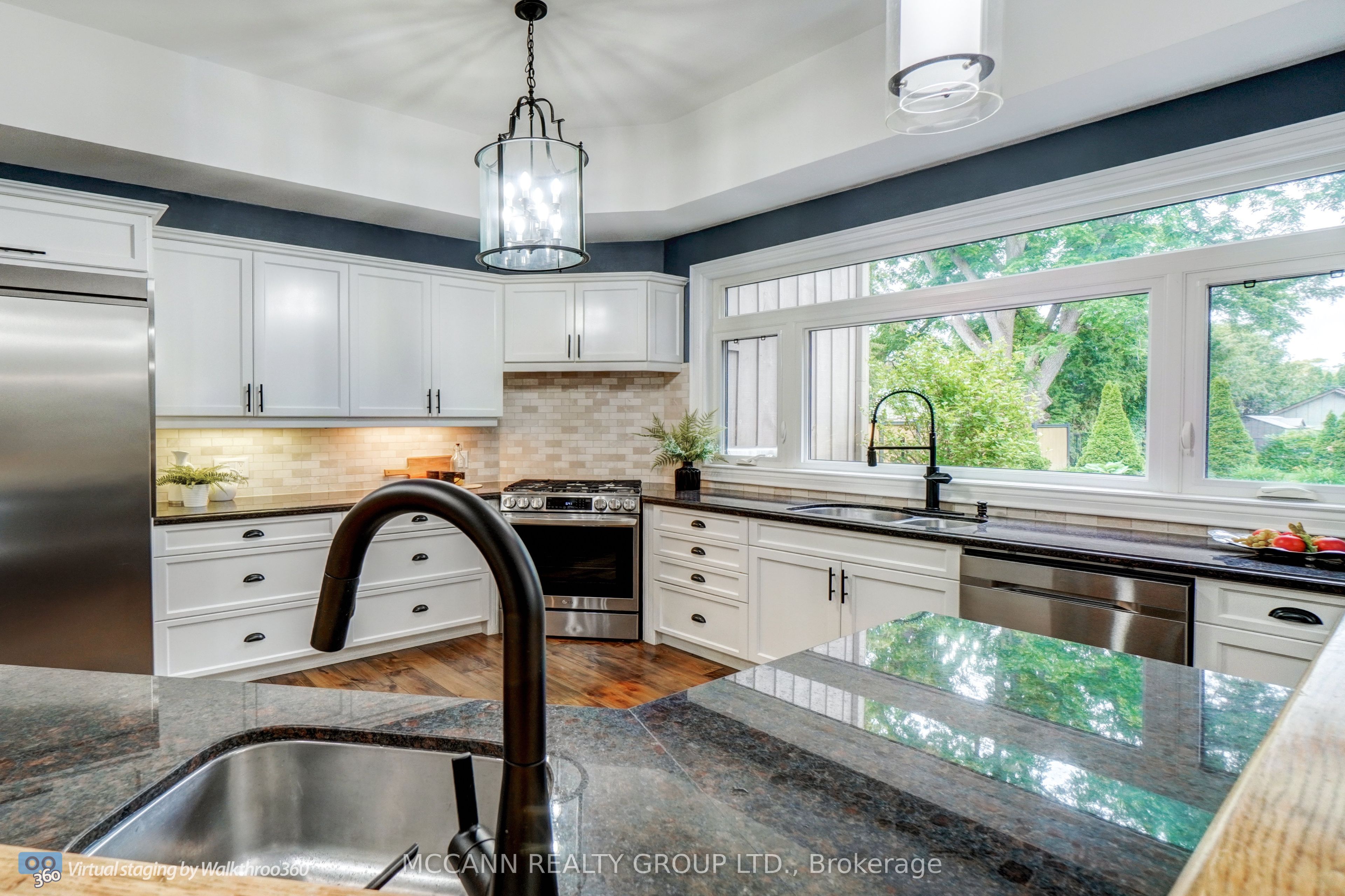 9 Charles Street, Whitby, ON L1M 1A5 photo 4